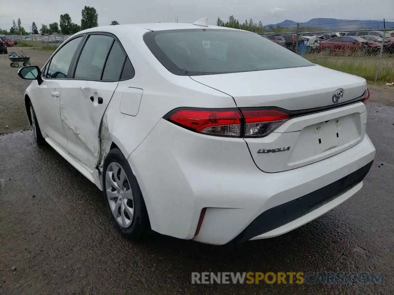 3 Photograph of a damaged car 5YFEPRAE7LP127340 TOYOTA COROLLA 2020