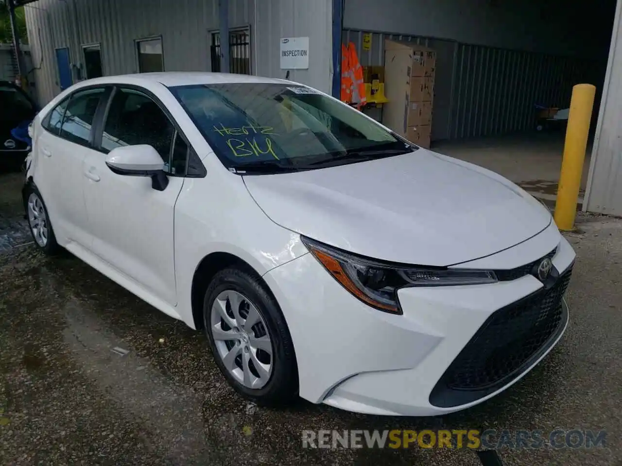 1 Photograph of a damaged car 5YFEPRAE7LP127600 TOYOTA COROLLA 2020