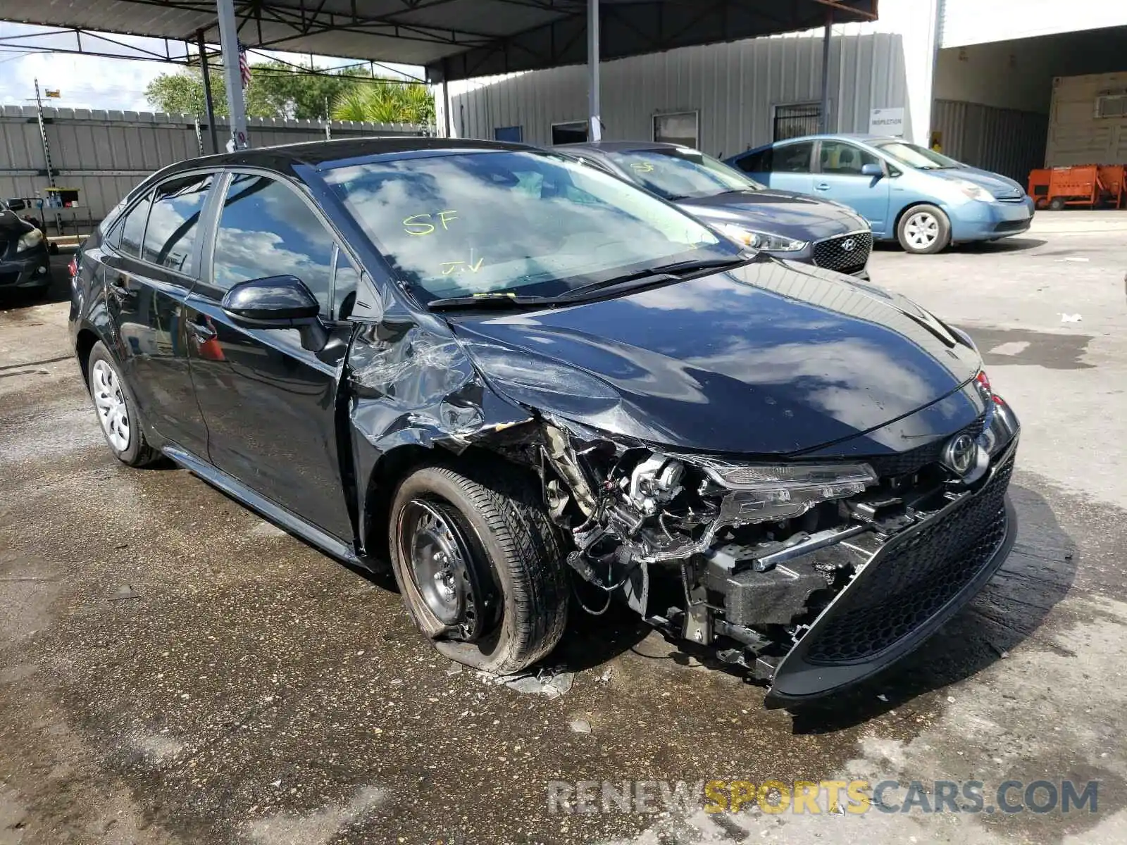 1 Photograph of a damaged car 5YFEPRAE7LP128519 TOYOTA COROLLA 2020