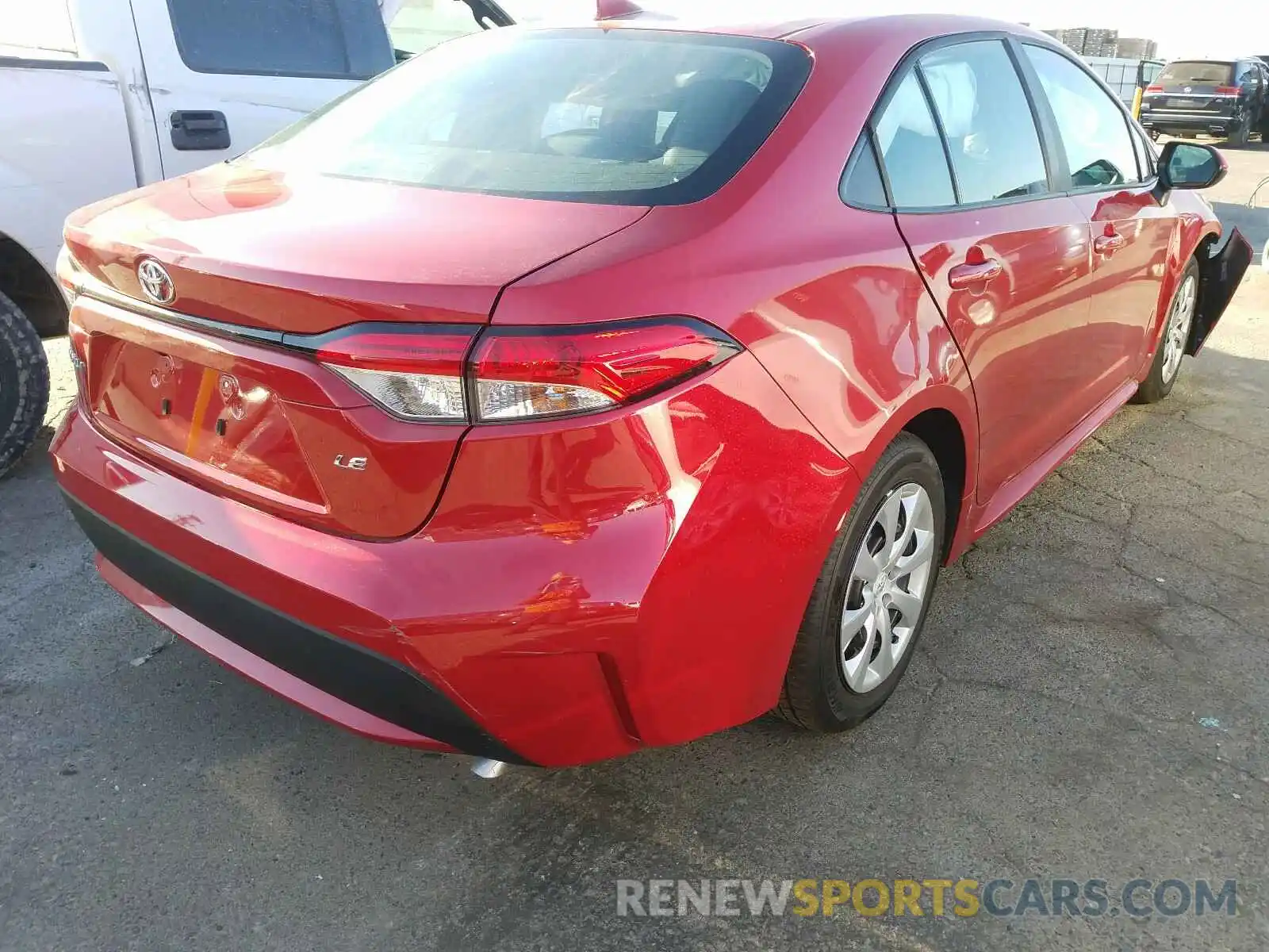 4 Photograph of a damaged car 5YFEPRAE7LP129007 TOYOTA COROLLA 2020