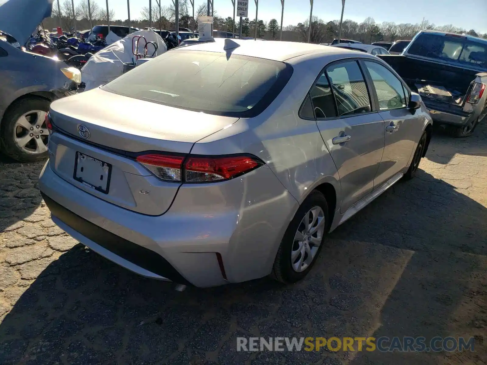 4 Photograph of a damaged car 5YFEPRAE7LP132943 TOYOTA COROLLA 2020