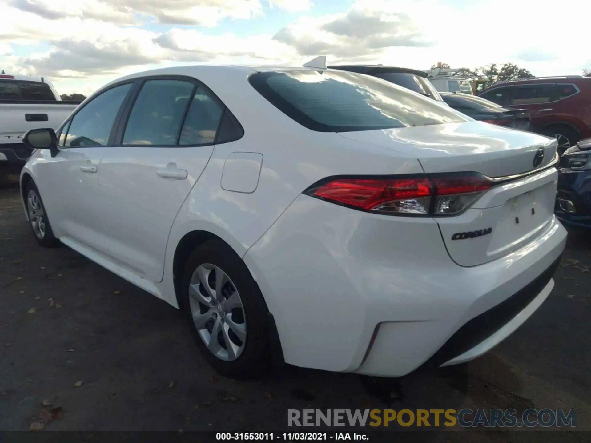 3 Photograph of a damaged car 5YFEPRAE7LP135700 TOYOTA COROLLA 2020