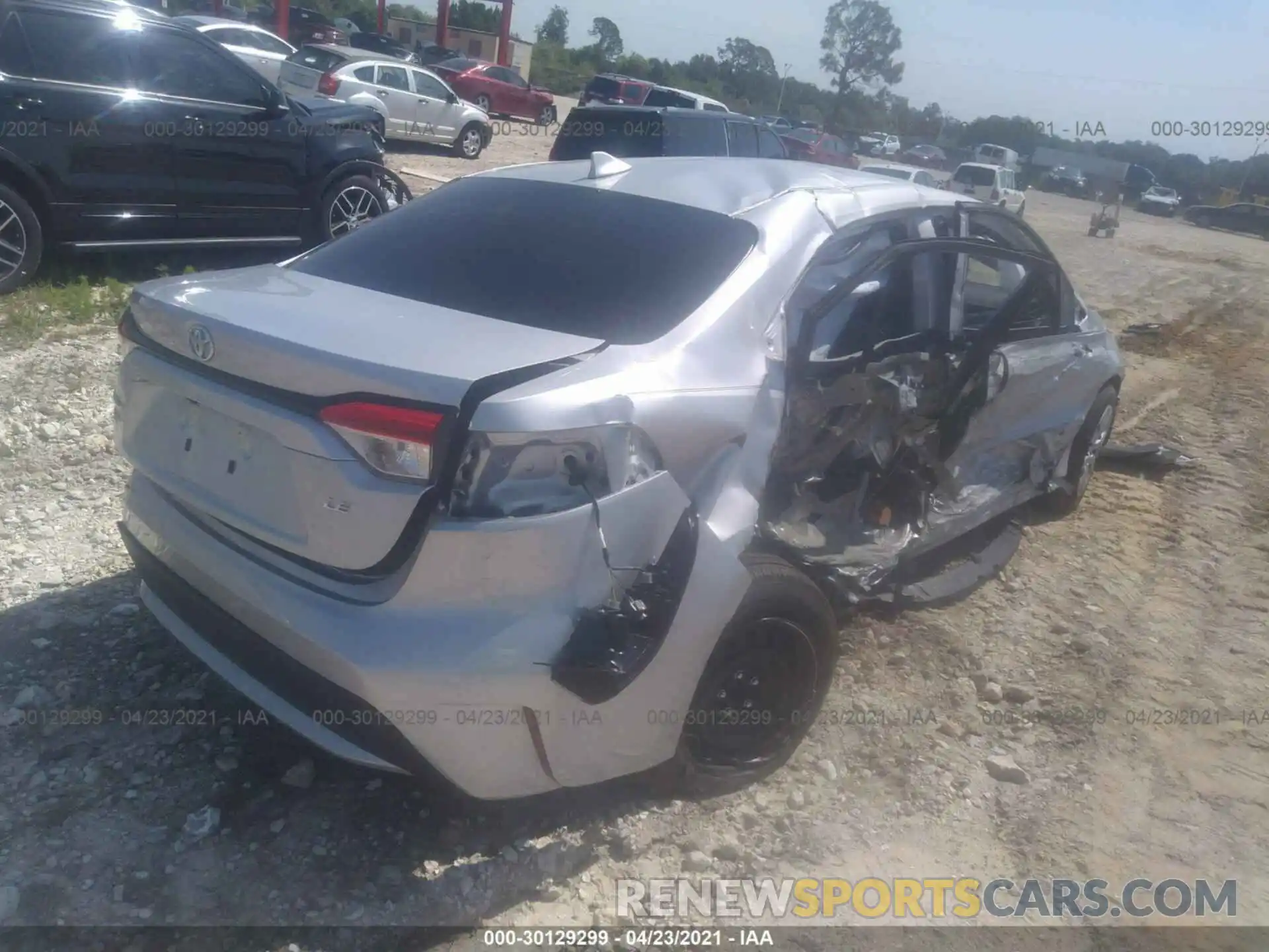 4 Photograph of a damaged car 5YFEPRAE7LP136362 TOYOTA COROLLA 2020