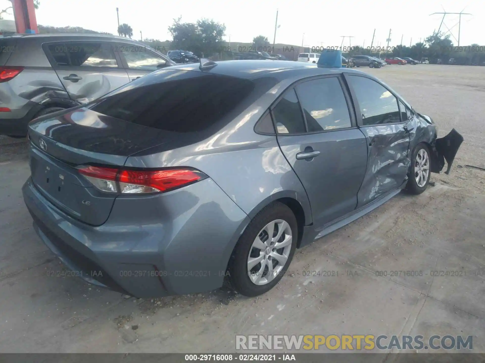 4 Photograph of a damaged car 5YFEPRAE7LP138208 TOYOTA COROLLA 2020