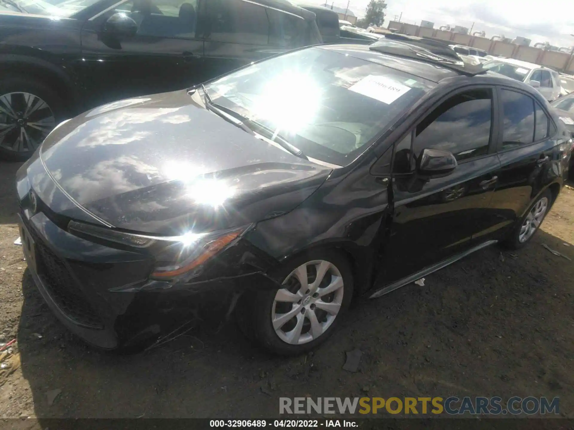 2 Photograph of a damaged car 5YFEPRAE7LP139830 TOYOTA COROLLA 2020