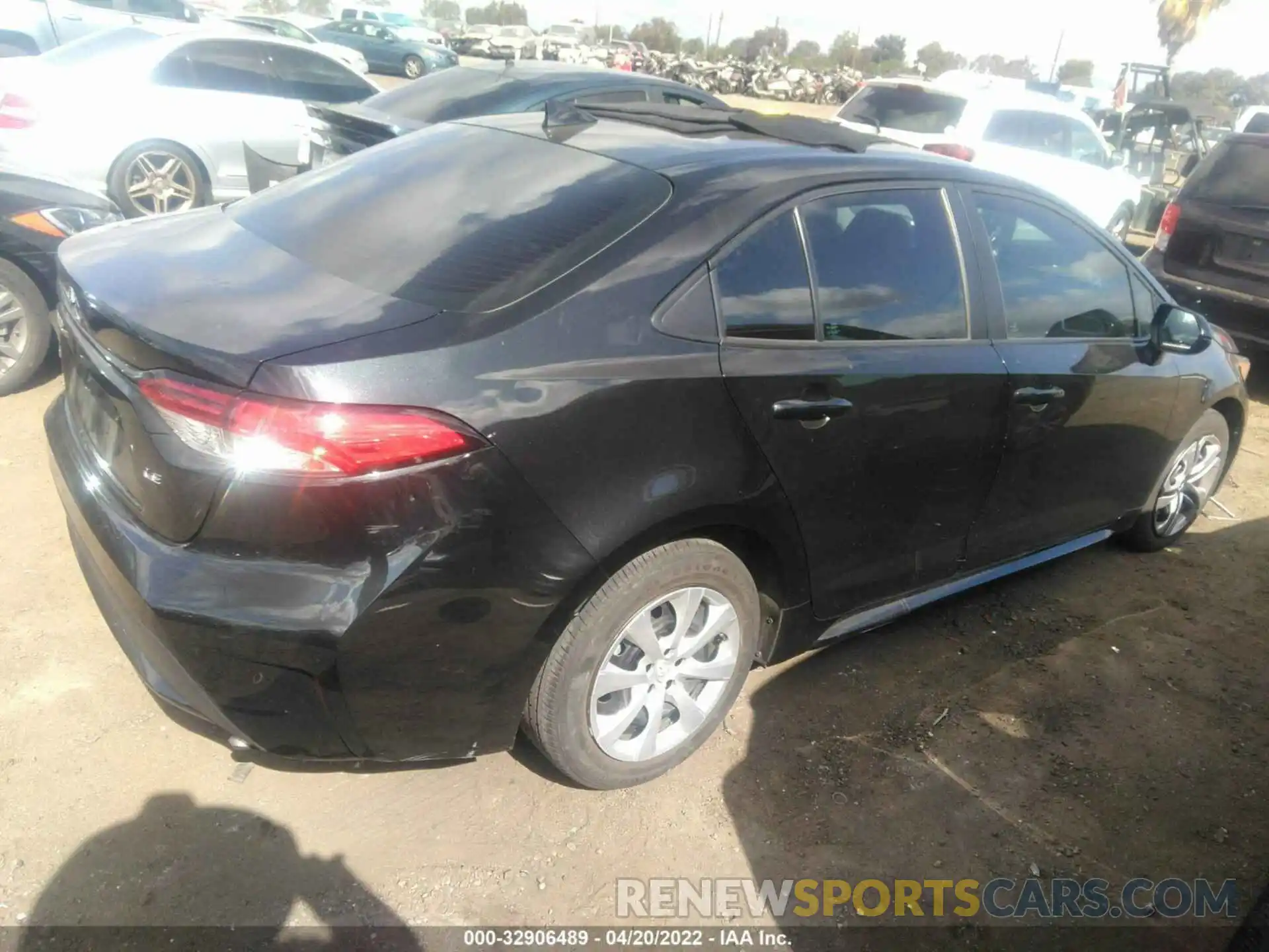 4 Photograph of a damaged car 5YFEPRAE7LP139830 TOYOTA COROLLA 2020