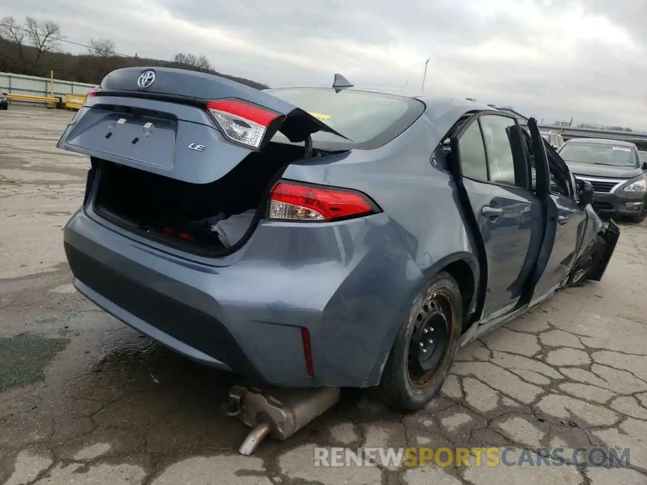 4 Photograph of a damaged car 5YFEPRAE7LP140511 TOYOTA COROLLA 2020