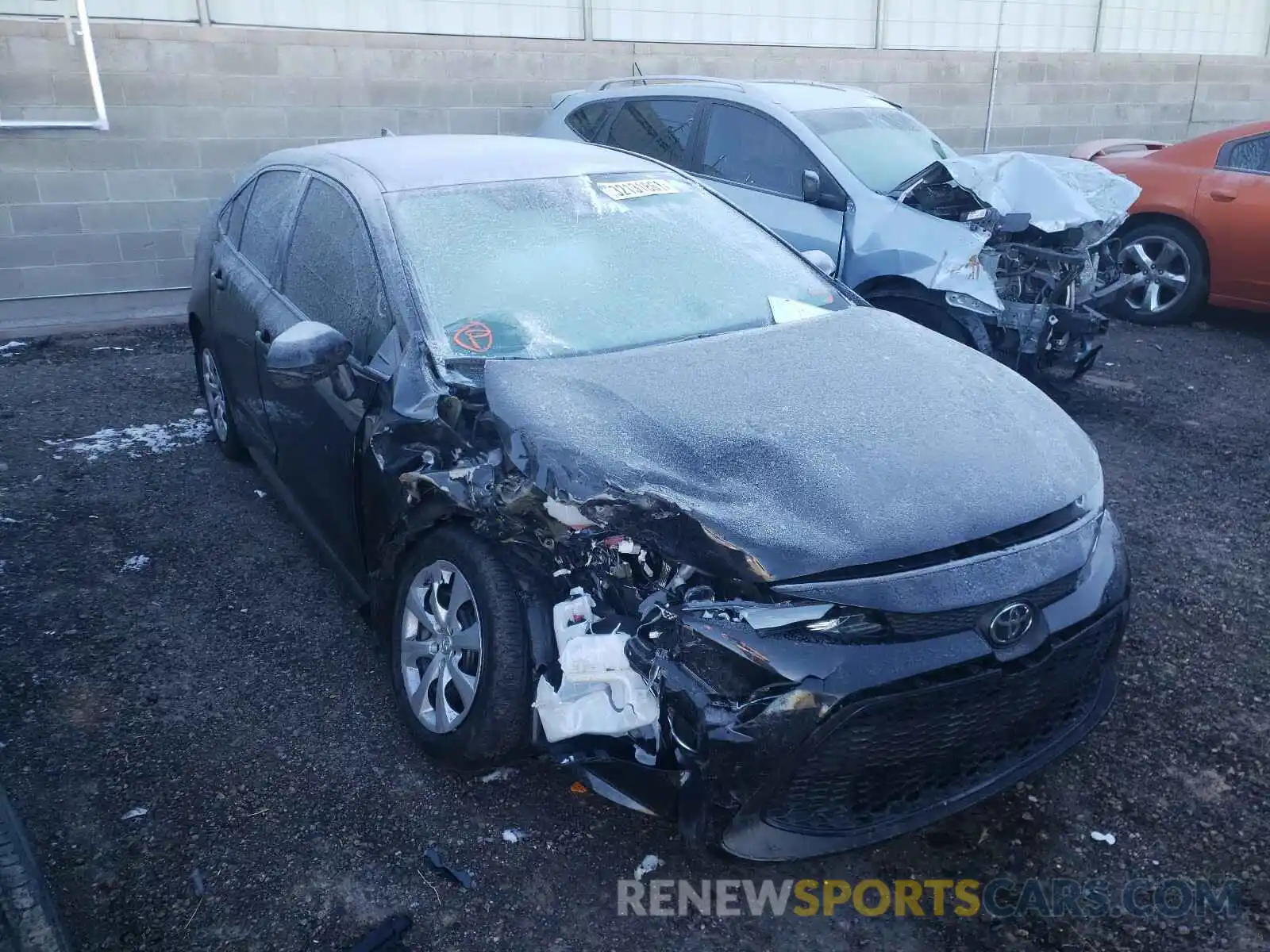 1 Photograph of a damaged car 5YFEPRAE7LP142520 TOYOTA COROLLA 2020