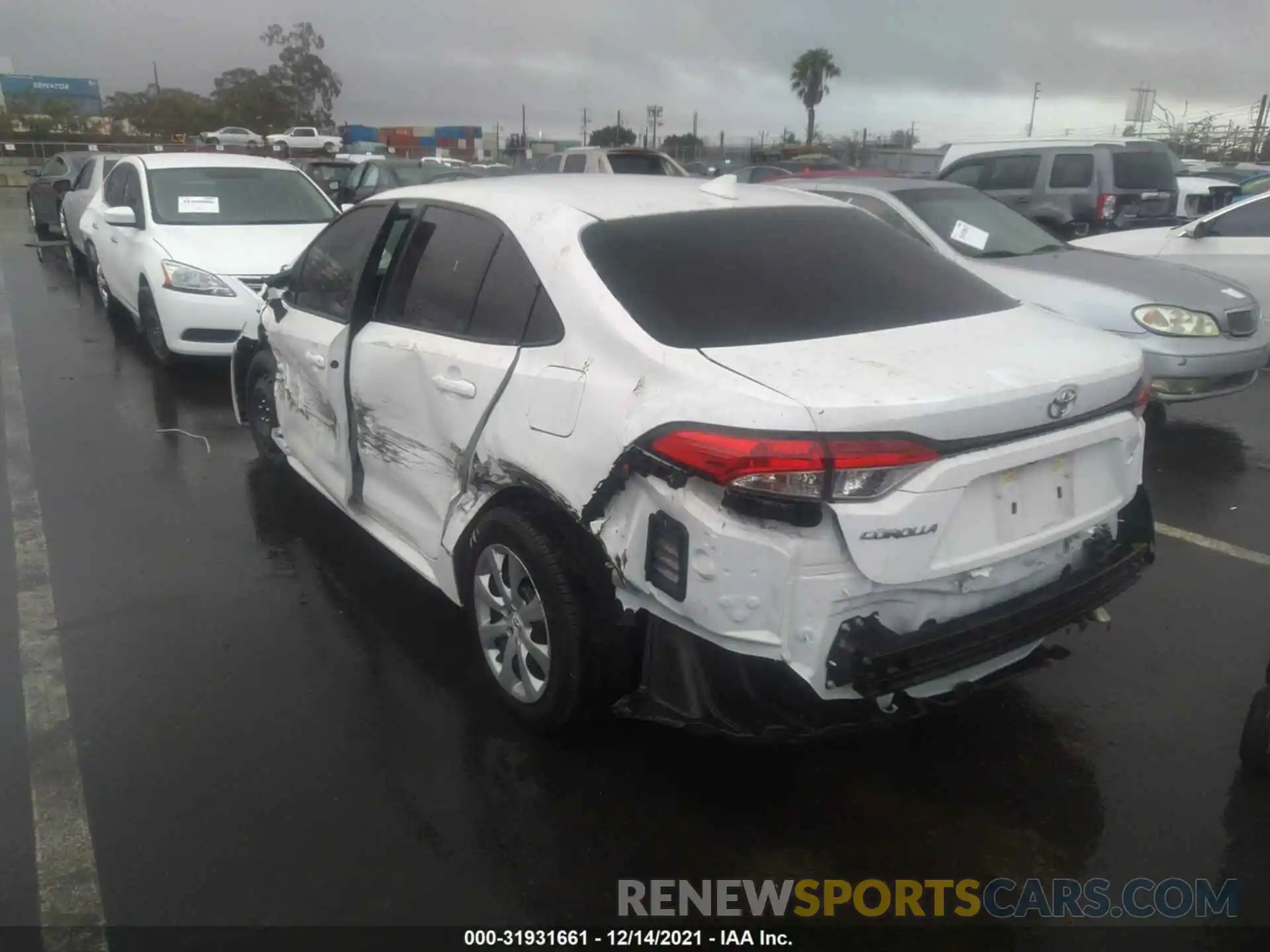 3 Photograph of a damaged car 5YFEPRAE7LP144980 TOYOTA COROLLA 2020