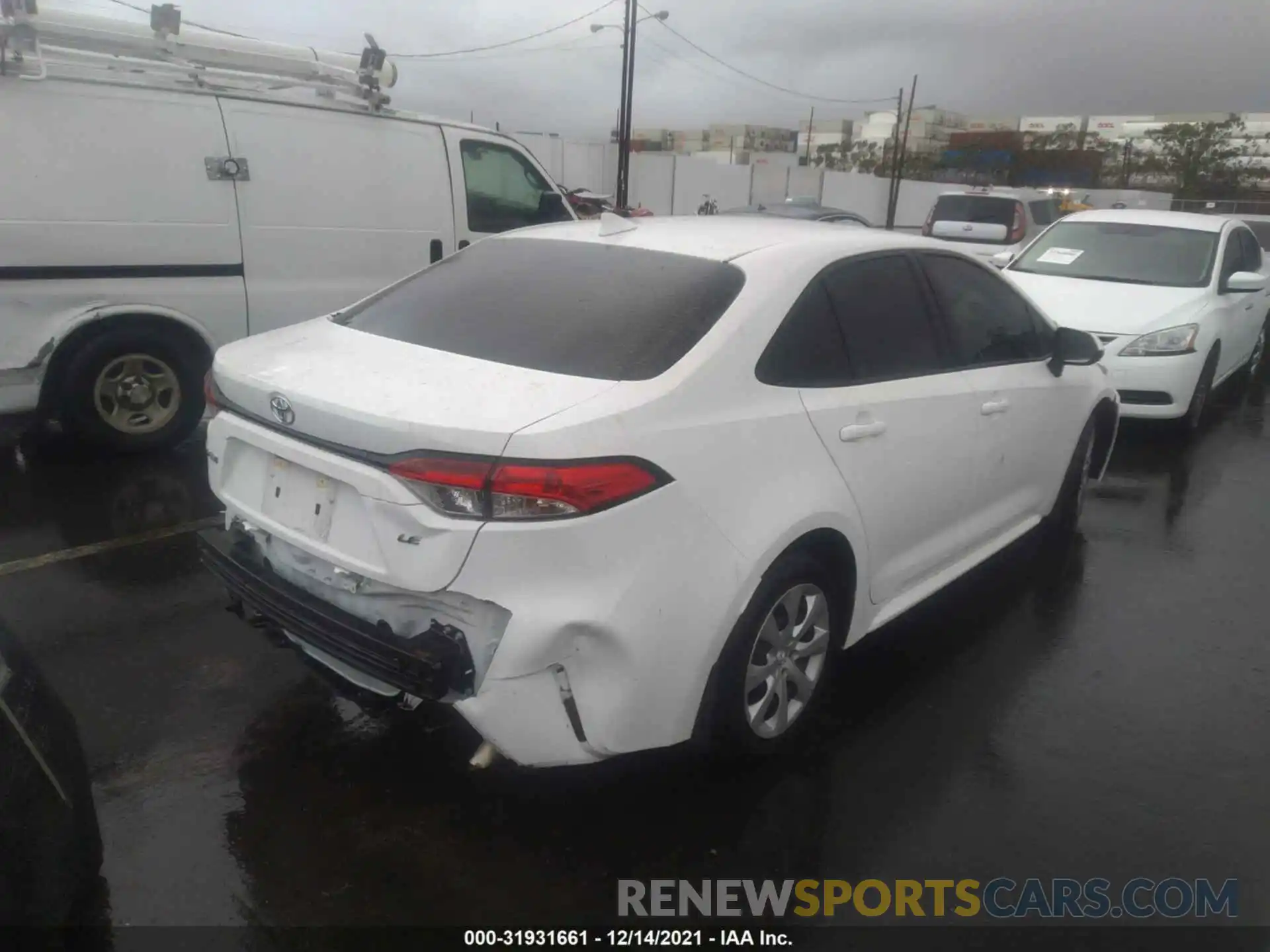 4 Photograph of a damaged car 5YFEPRAE7LP144980 TOYOTA COROLLA 2020