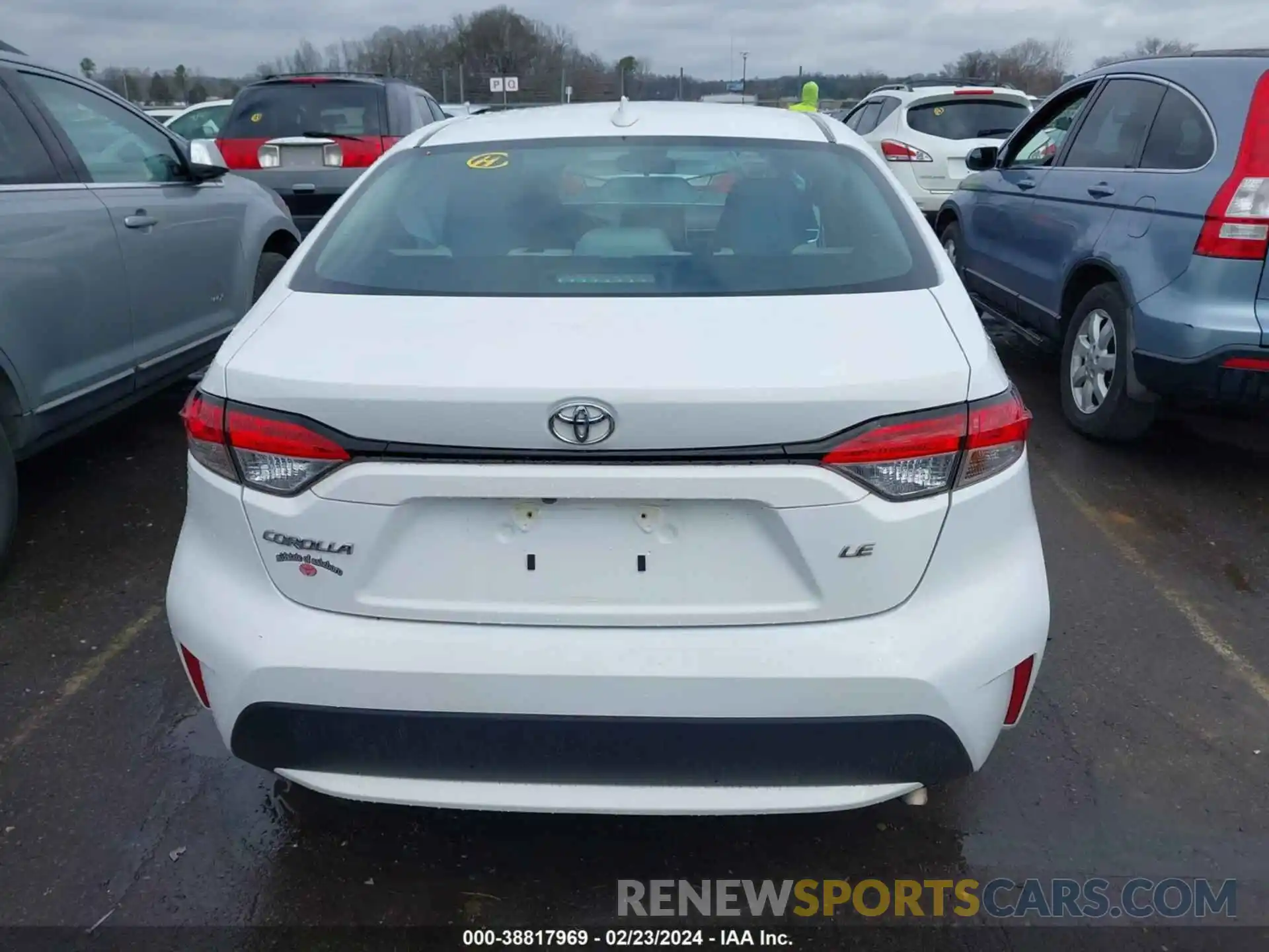 16 Photograph of a damaged car 5YFEPRAE7LP145773 TOYOTA COROLLA 2020