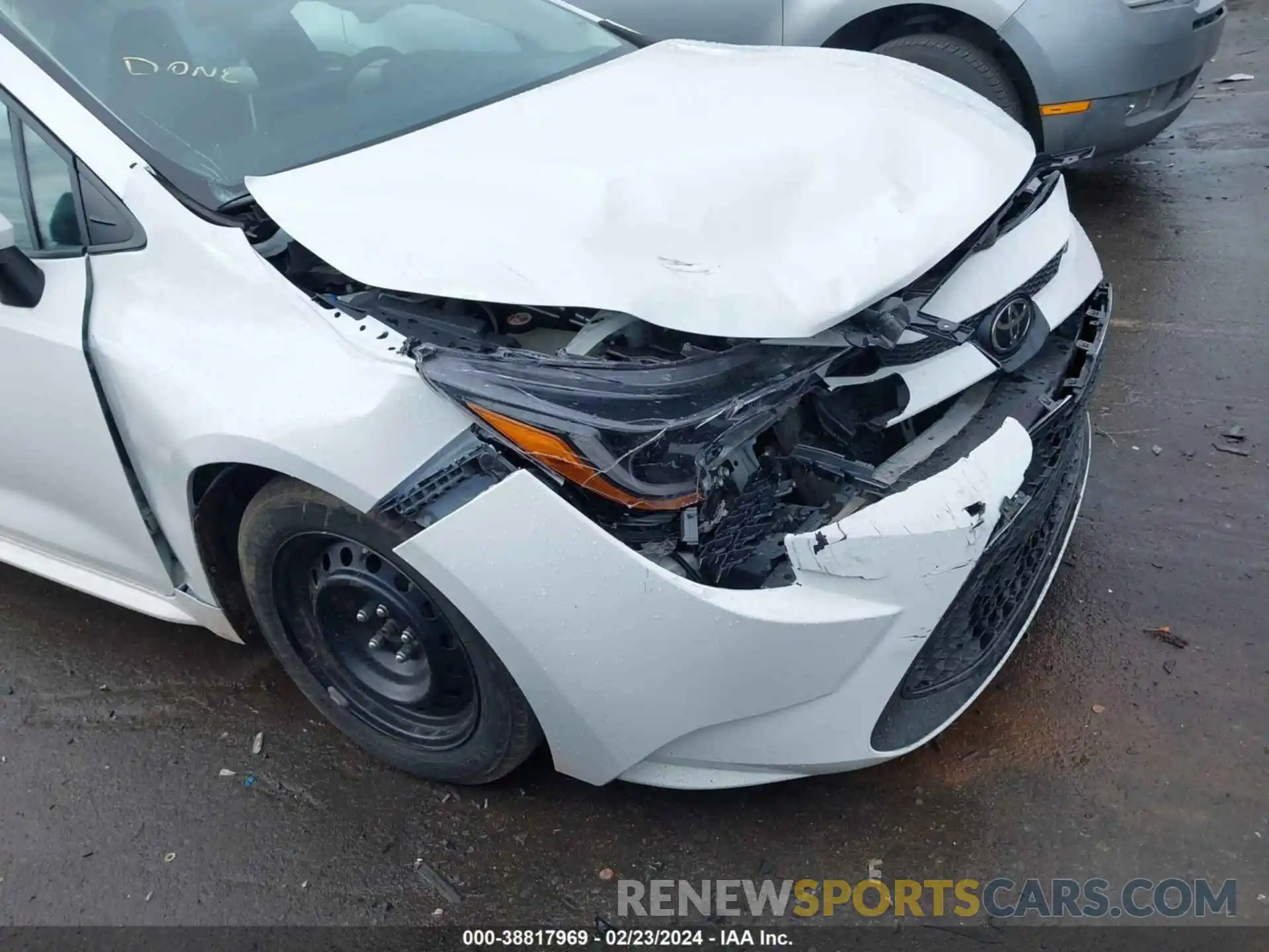 17 Photograph of a damaged car 5YFEPRAE7LP145773 TOYOTA COROLLA 2020