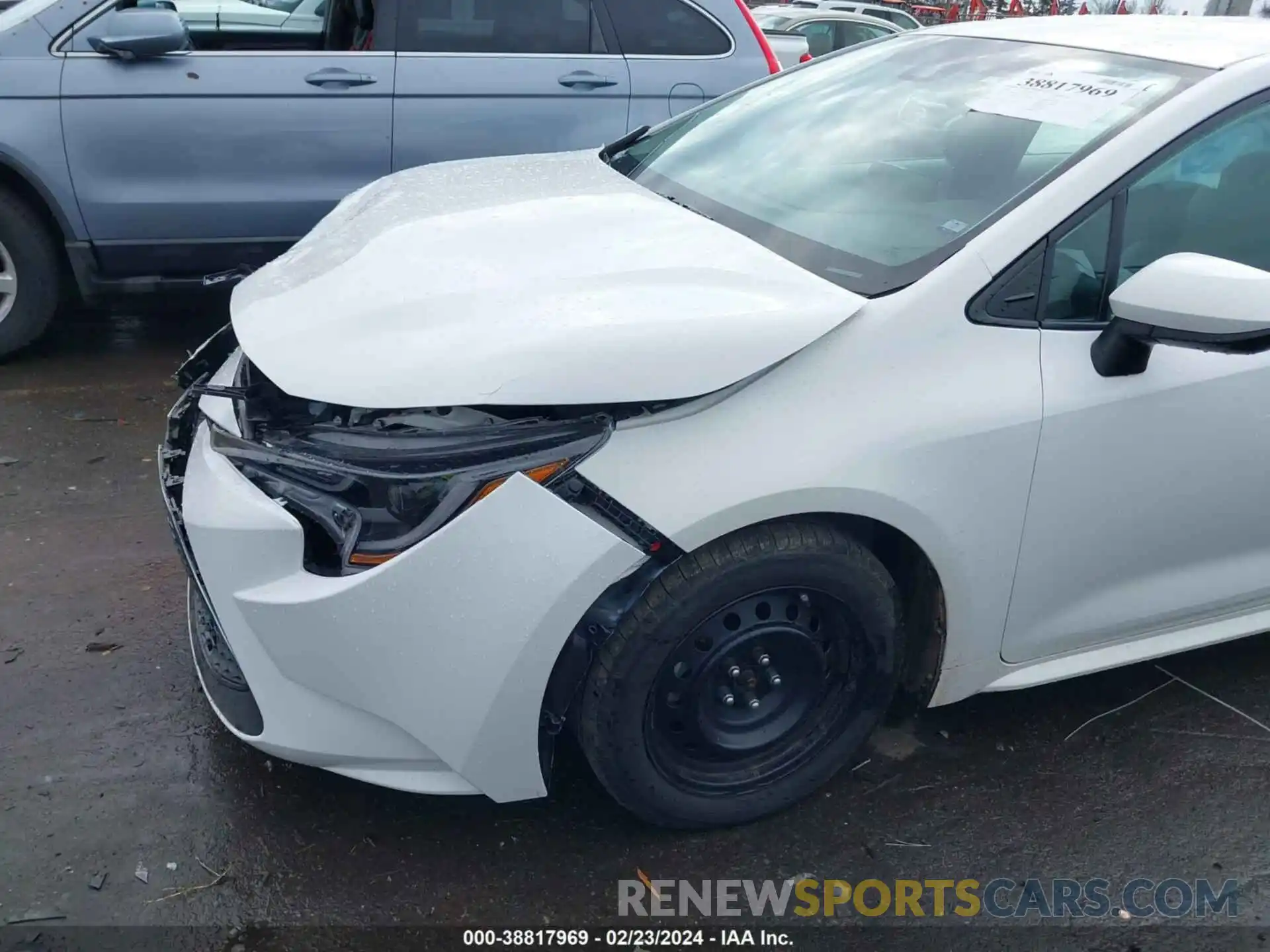 18 Photograph of a damaged car 5YFEPRAE7LP145773 TOYOTA COROLLA 2020