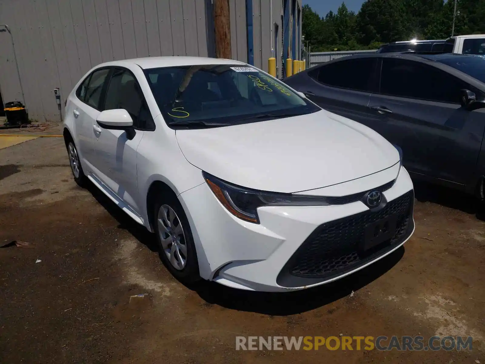 1 Photograph of a damaged car 5YFEPRAE8LP005456 TOYOTA COROLLA 2020