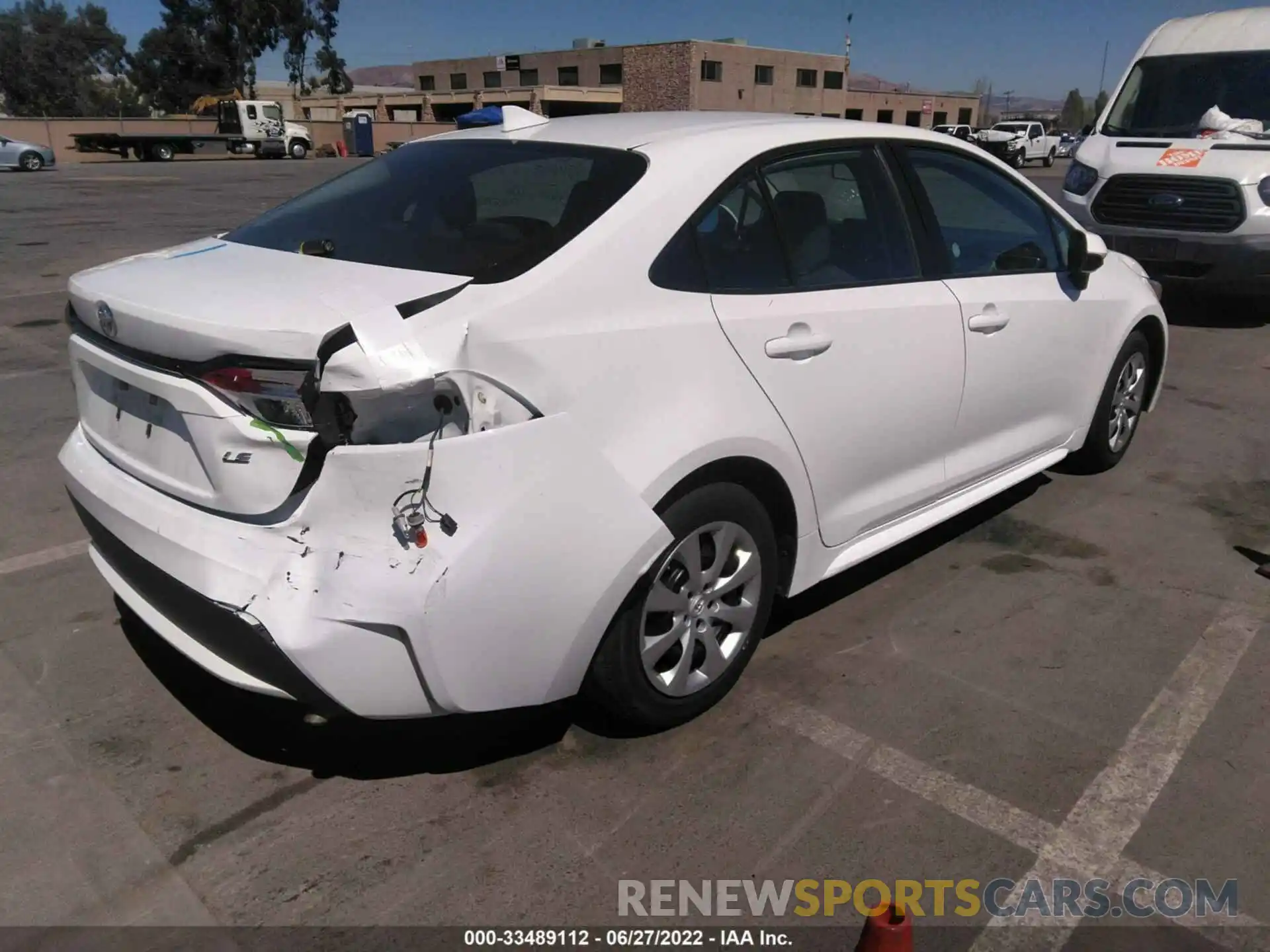 4 Photograph of a damaged car 5YFEPRAE8LP005683 TOYOTA COROLLA 2020