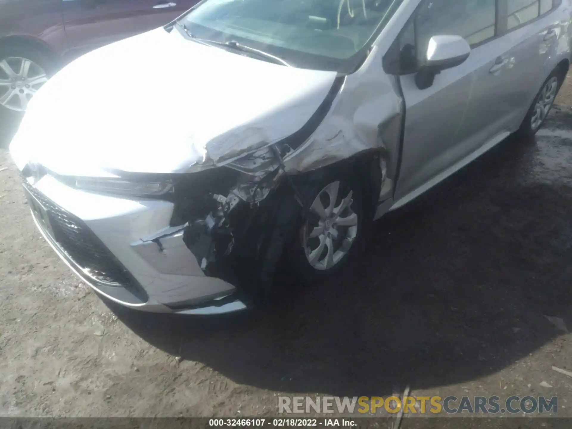 6 Photograph of a damaged car 5YFEPRAE8LP005845 TOYOTA COROLLA 2020