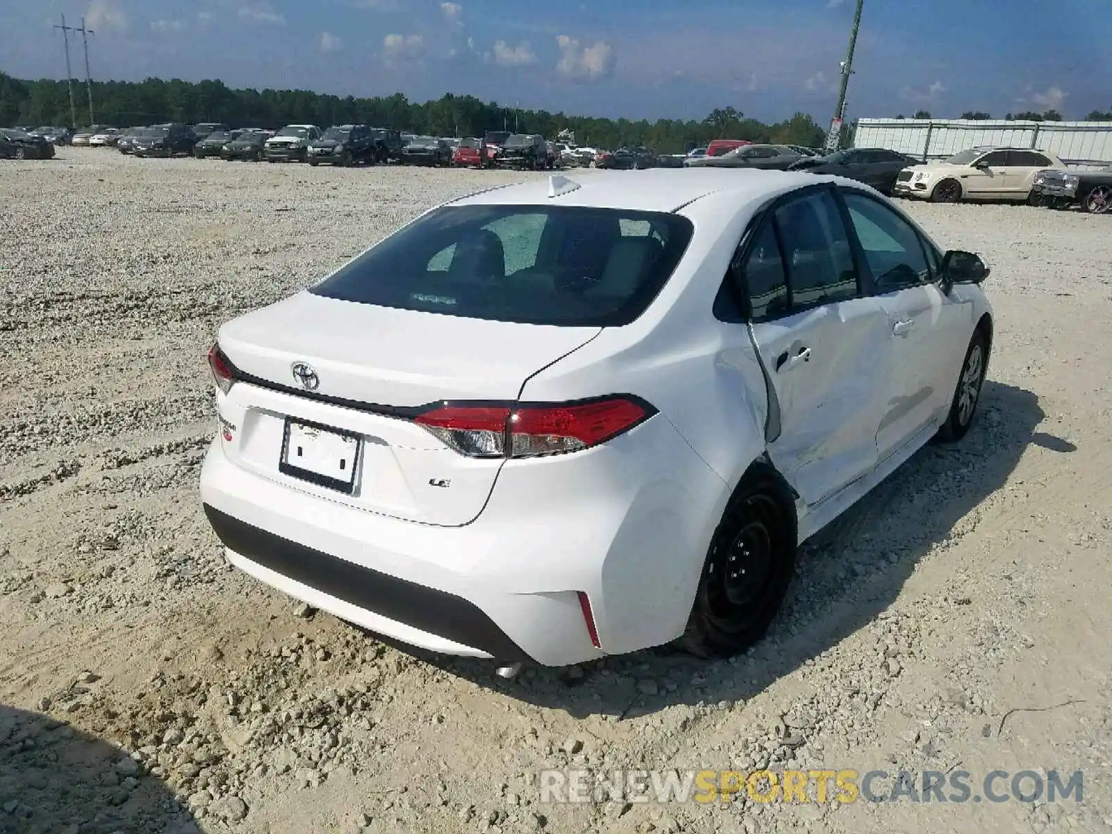 4 Photograph of a damaged car 5YFEPRAE8LP006168 TOYOTA COROLLA 2020