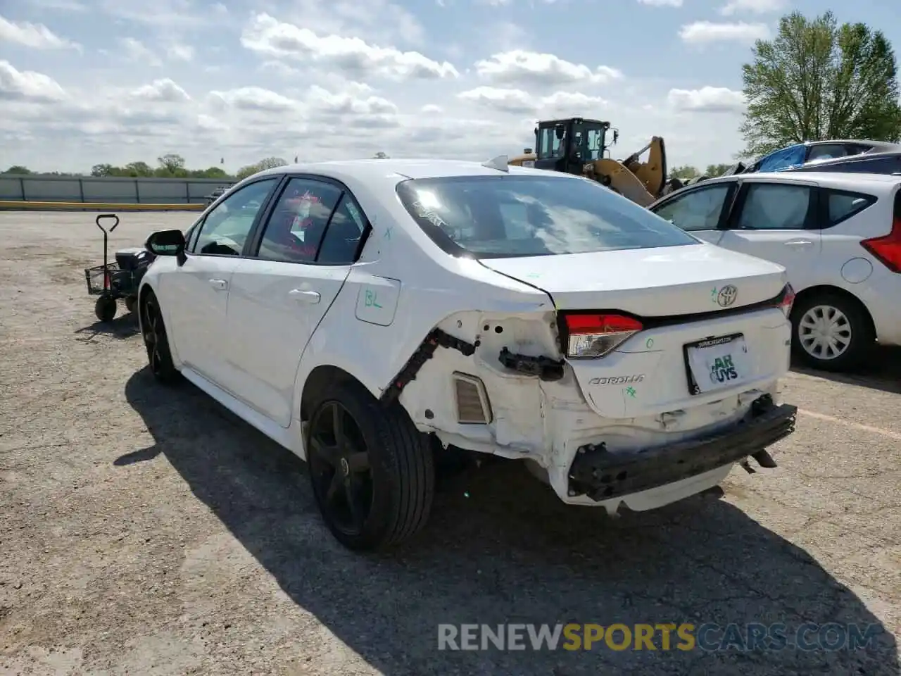 3 Photograph of a damaged car 5YFEPRAE8LP009569 TOYOTA COROLLA 2020