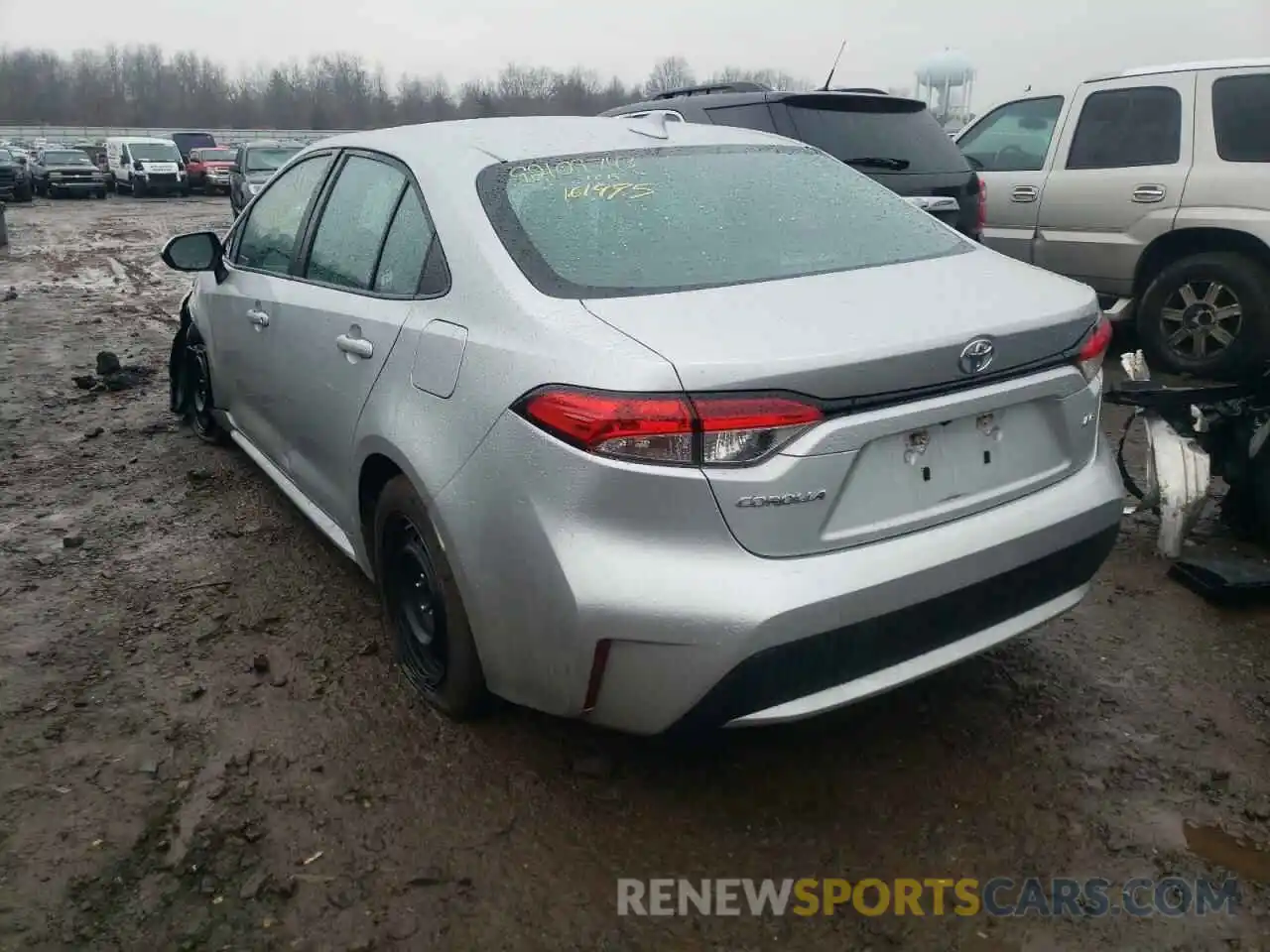 3 Photograph of a damaged car 5YFEPRAE8LP009930 TOYOTA COROLLA 2020