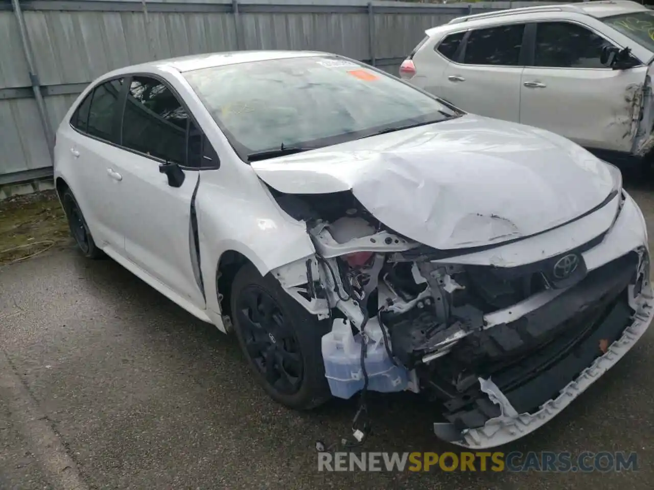 1 Photograph of a damaged car 5YFEPRAE8LP013573 TOYOTA COROLLA 2020