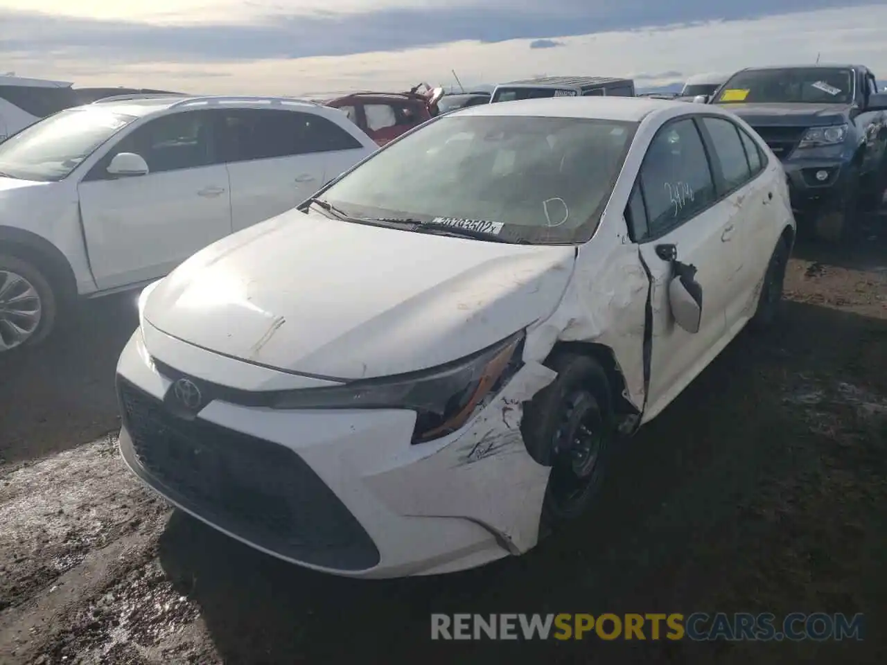 2 Photograph of a damaged car 5YFEPRAE8LP015999 TOYOTA COROLLA 2020