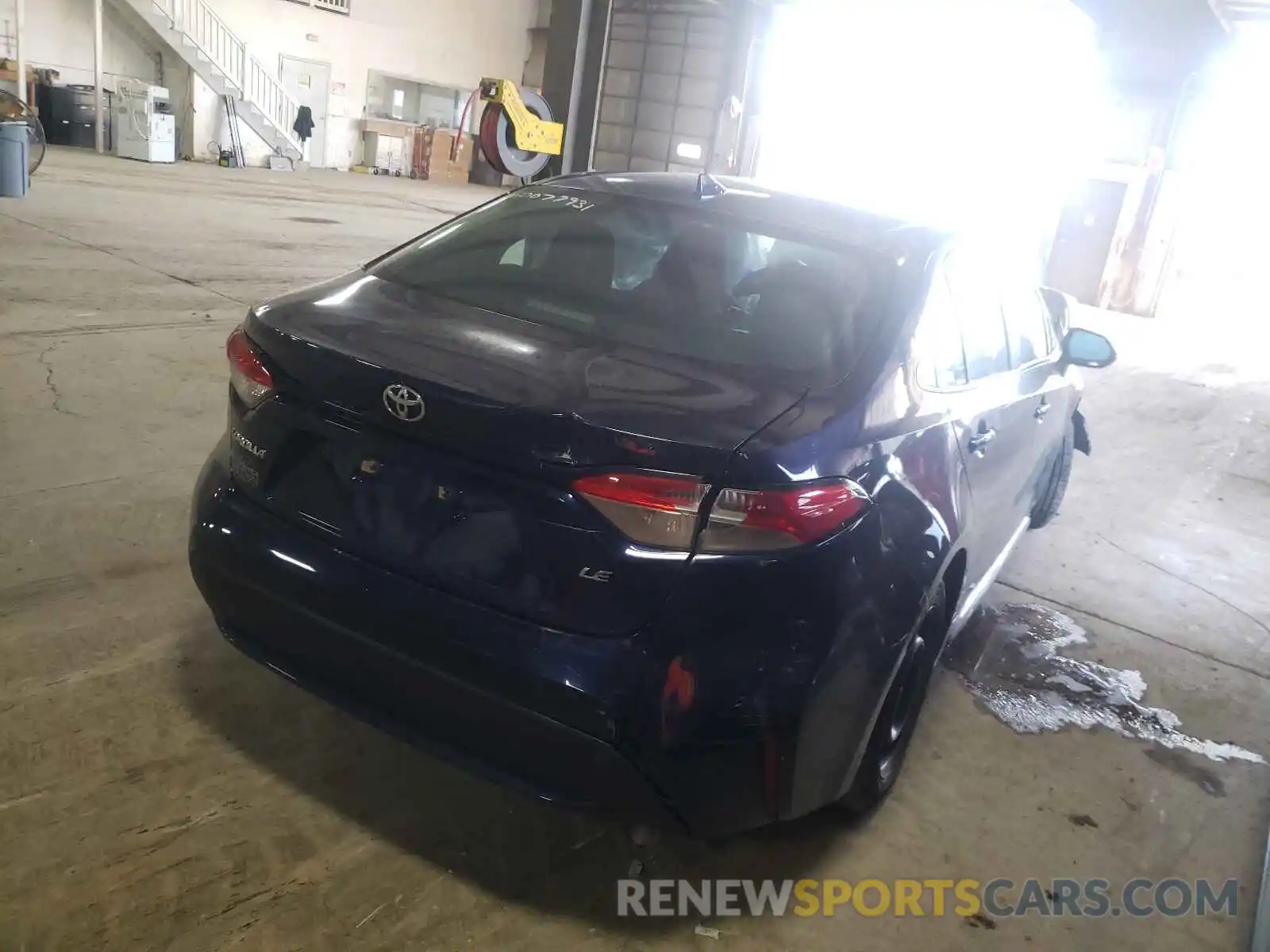 4 Photograph of a damaged car 5YFEPRAE8LP019499 TOYOTA COROLLA 2020