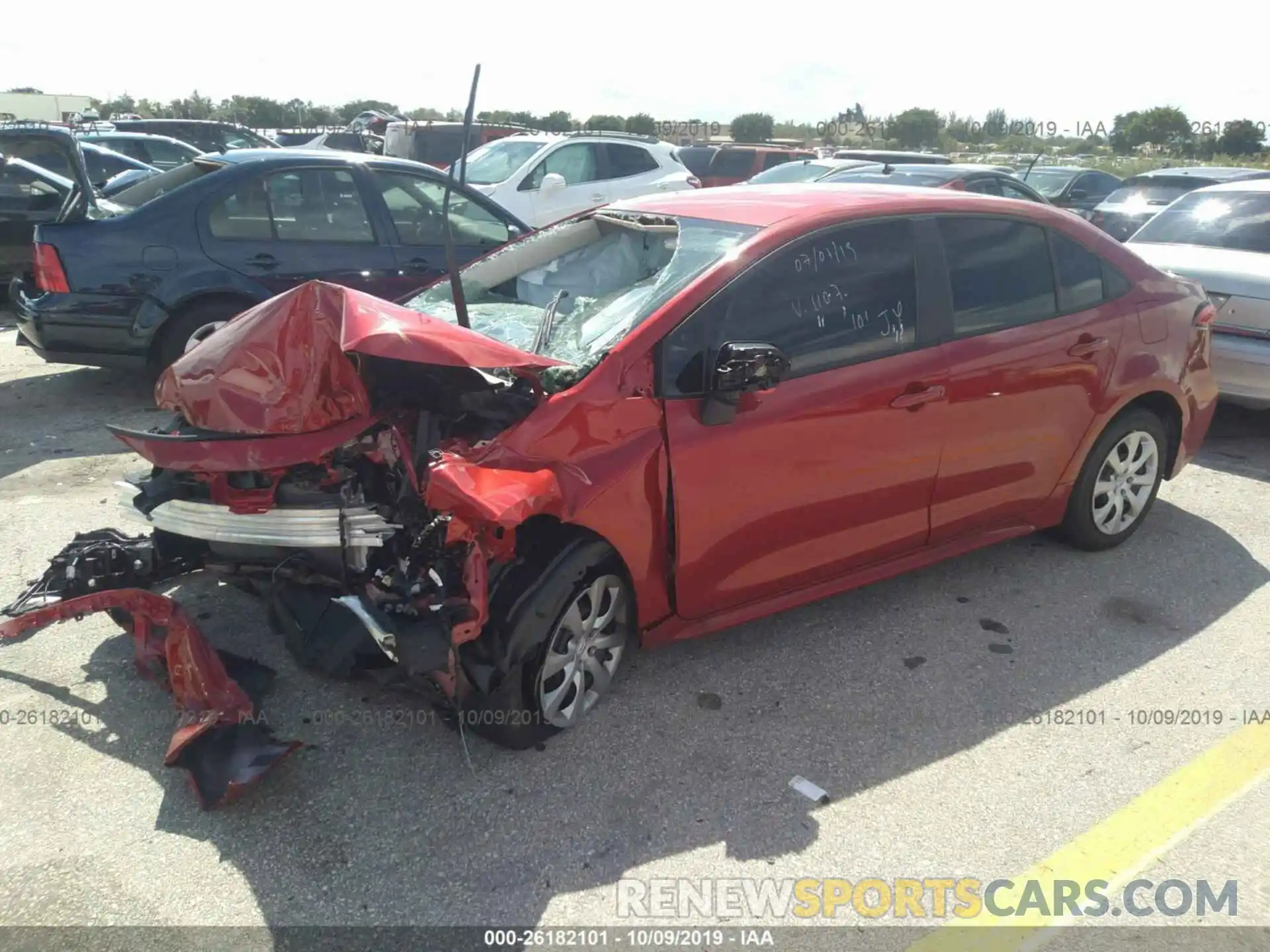 2 Photograph of a damaged car 5YFEPRAE8LP021107 TOYOTA COROLLA 2020