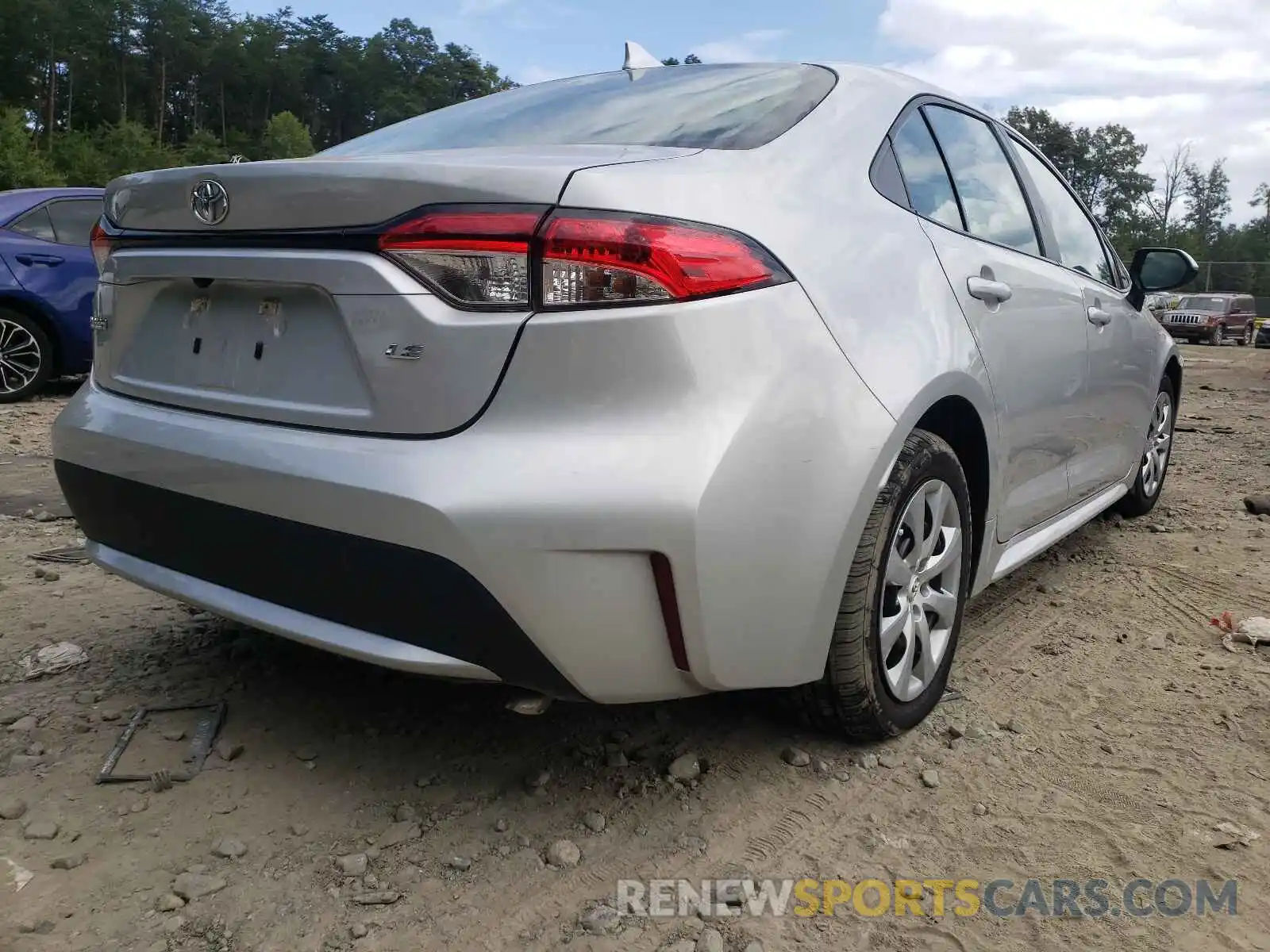 4 Photograph of a damaged car 5YFEPRAE8LP021155 TOYOTA COROLLA 2020