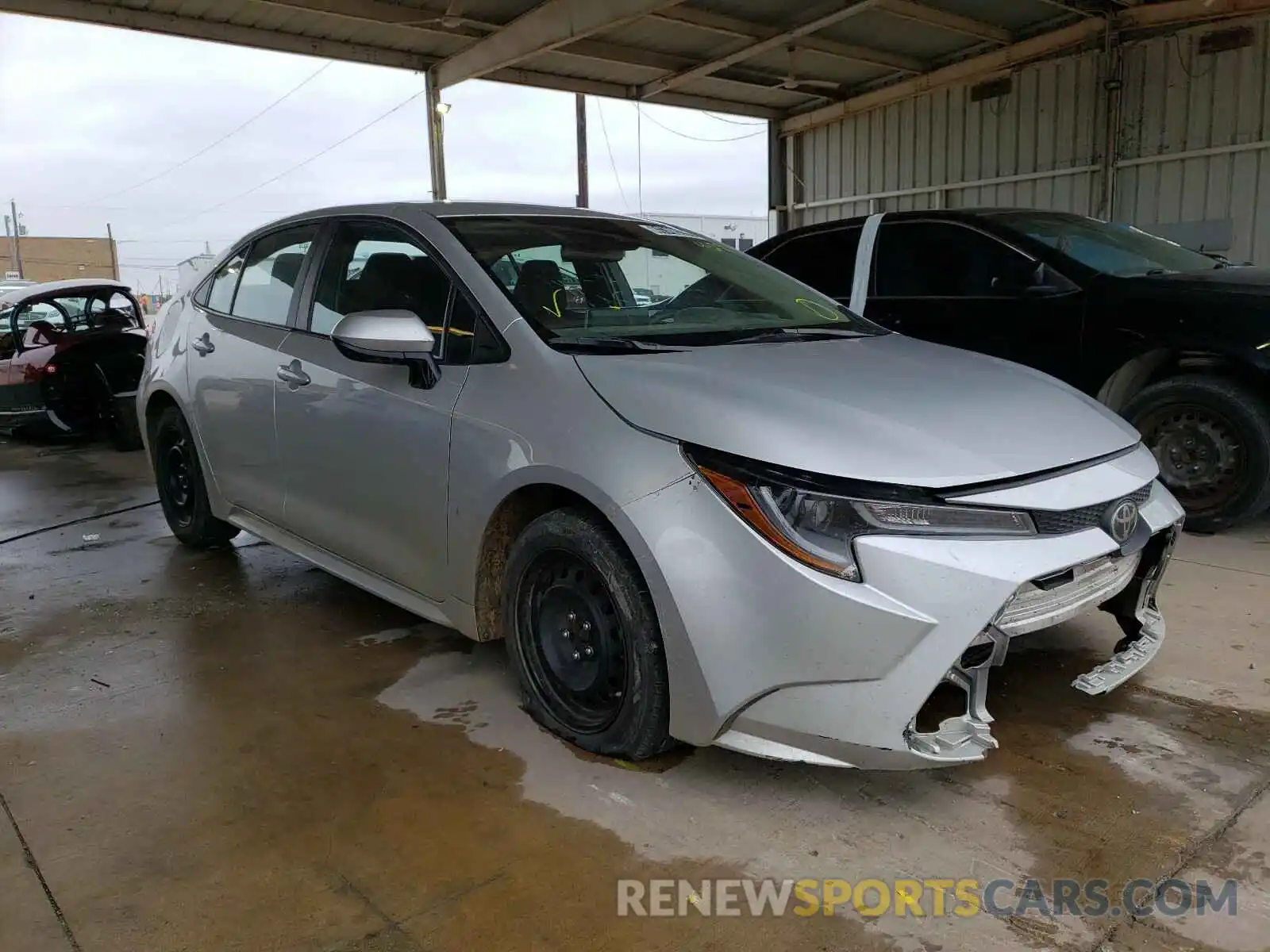 1 Photograph of a damaged car 5YFEPRAE8LP021964 TOYOTA COROLLA 2020