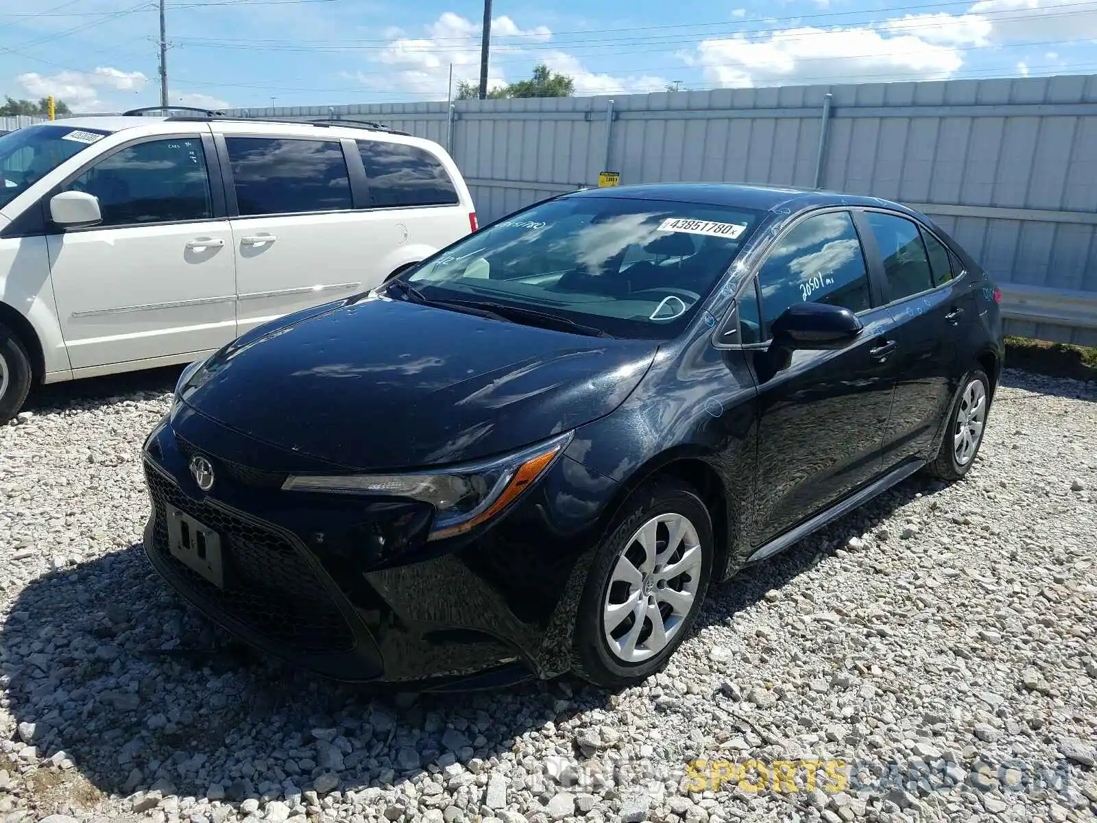 2 Photograph of a damaged car 5YFEPRAE8LP022774 TOYOTA COROLLA 2020