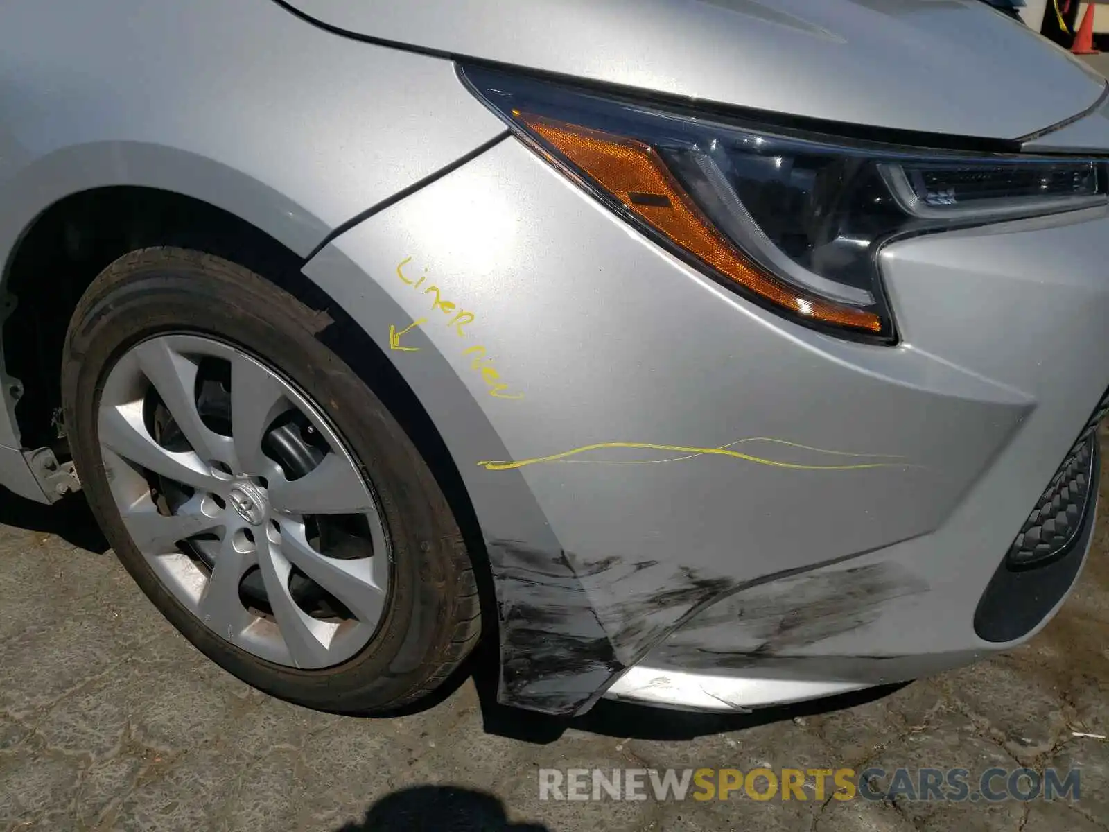 9 Photograph of a damaged car 5YFEPRAE8LP023147 TOYOTA COROLLA 2020