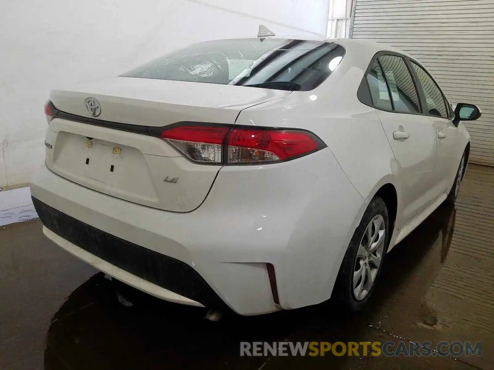 4 Photograph of a damaged car 5YFEPRAE8LP023620 TOYOTA COROLLA 2020