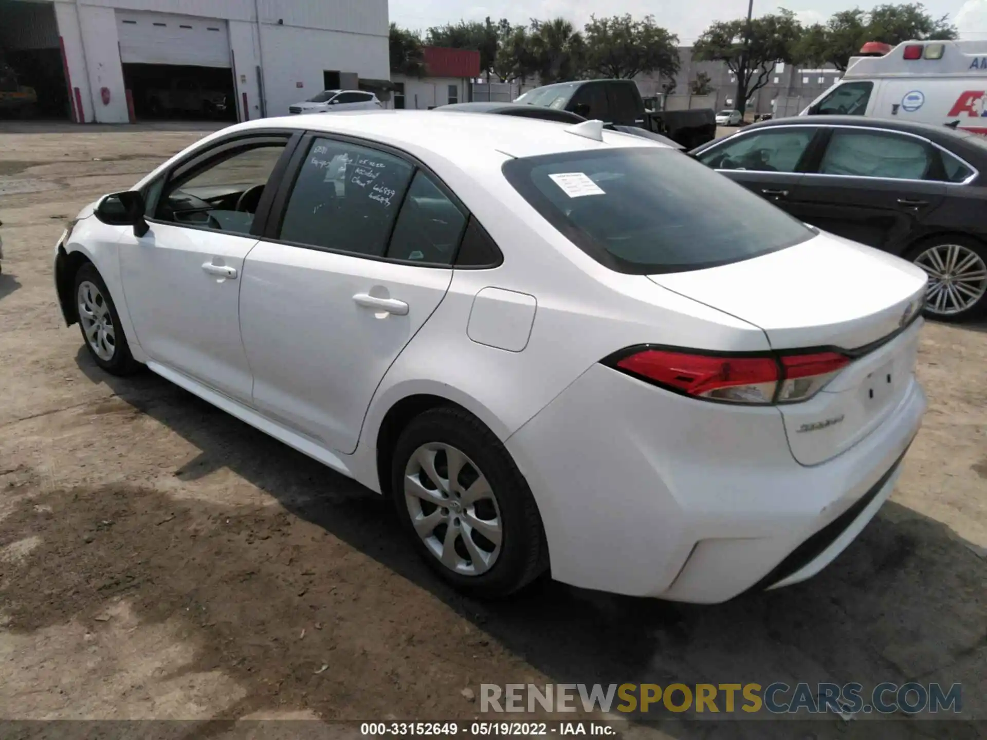 3 Photograph of a damaged car 5YFEPRAE8LP023777 TOYOTA COROLLA 2020