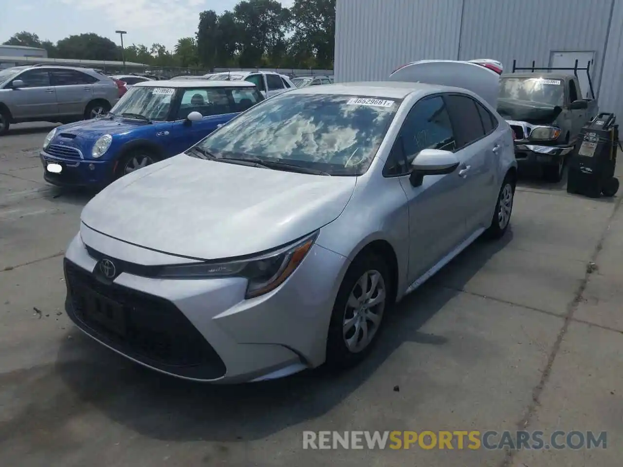 2 Photograph of a damaged car 5YFEPRAE8LP024010 TOYOTA COROLLA 2020