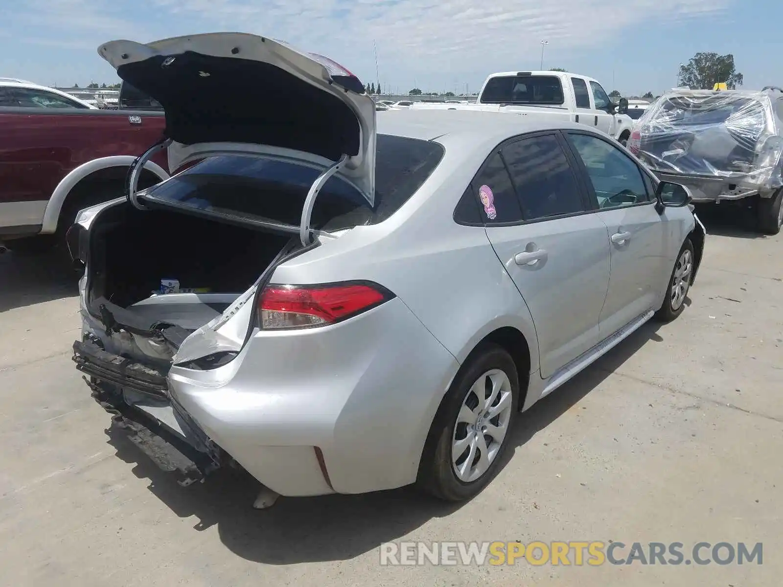 4 Photograph of a damaged car 5YFEPRAE8LP024010 TOYOTA COROLLA 2020