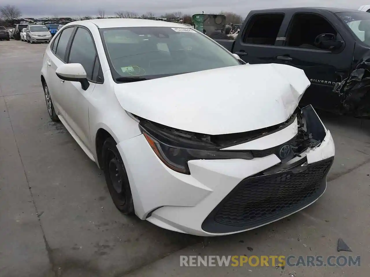 1 Photograph of a damaged car 5YFEPRAE8LP024878 TOYOTA COROLLA 2020