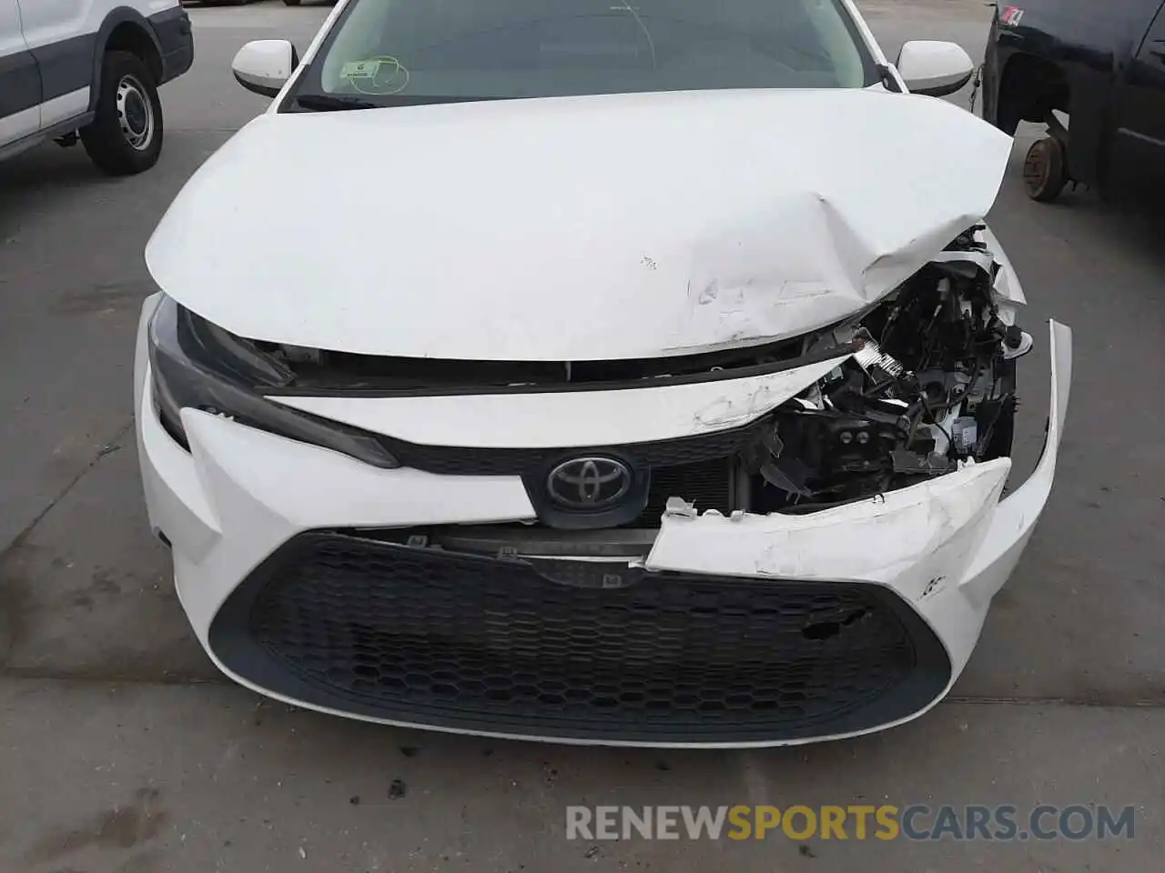 9 Photograph of a damaged car 5YFEPRAE8LP024878 TOYOTA COROLLA 2020