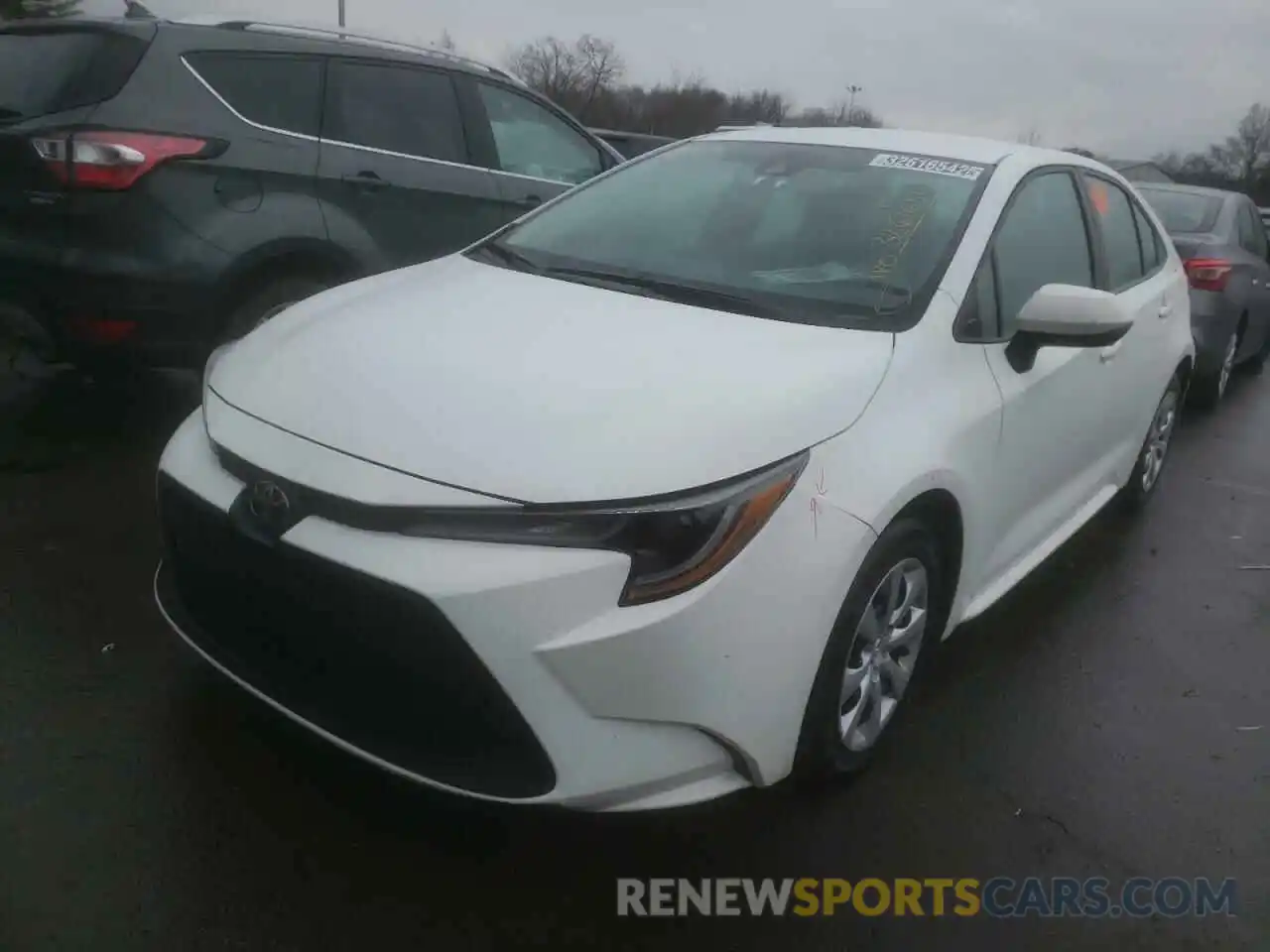 2 Photograph of a damaged car 5YFEPRAE8LP025027 TOYOTA COROLLA 2020