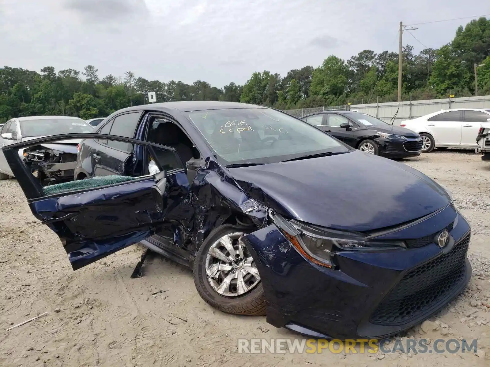 1 Photograph of a damaged car 5YFEPRAE8LP025805 TOYOTA COROLLA 2020