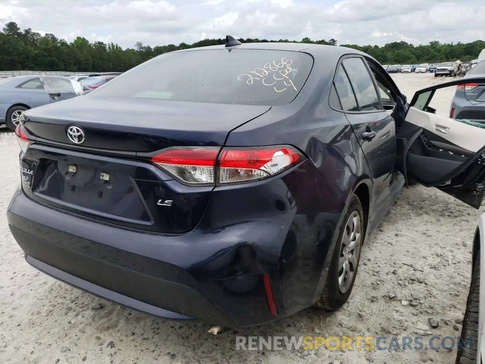 4 Photograph of a damaged car 5YFEPRAE8LP025805 TOYOTA COROLLA 2020