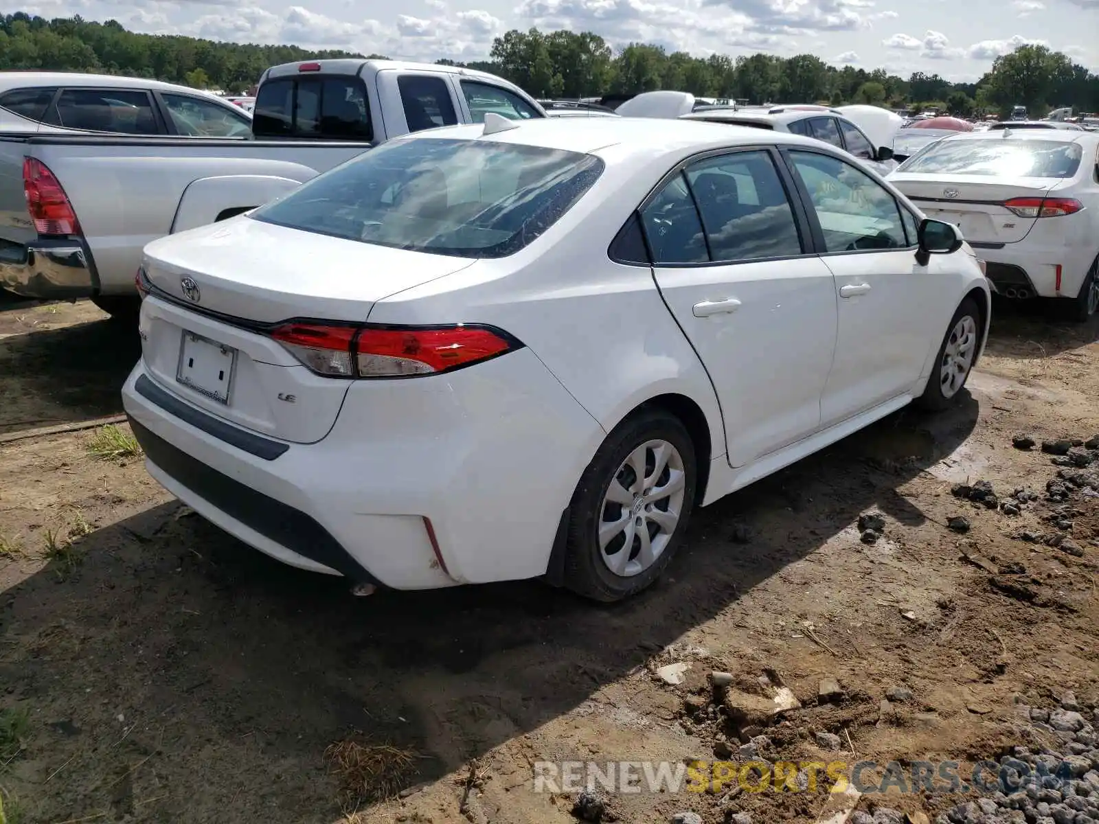 4 Photograph of a damaged car 5YFEPRAE8LP026954 TOYOTA COROLLA 2020