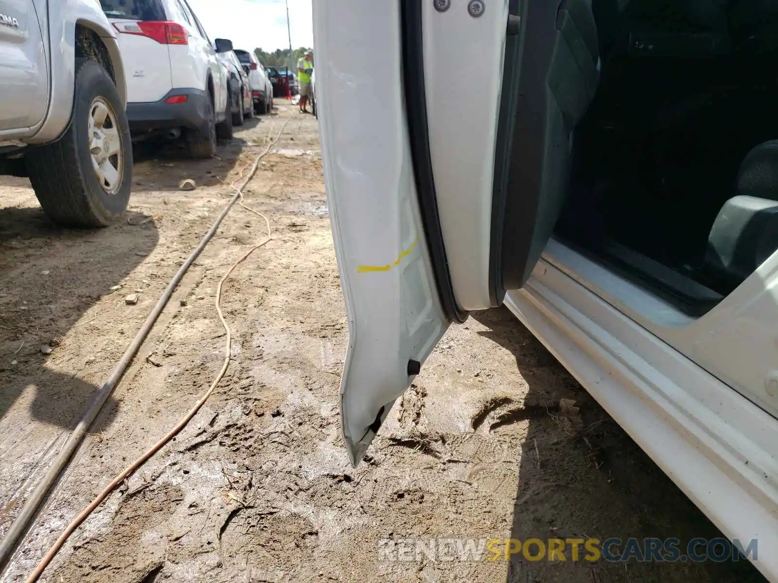 9 Photograph of a damaged car 5YFEPRAE8LP026954 TOYOTA COROLLA 2020