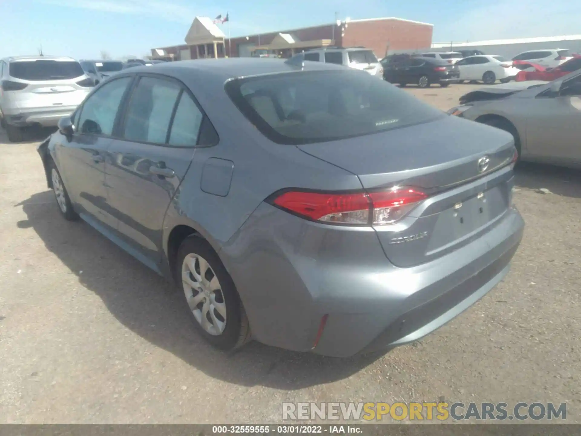 3 Photograph of a damaged car 5YFEPRAE8LP028123 TOYOTA COROLLA 2020