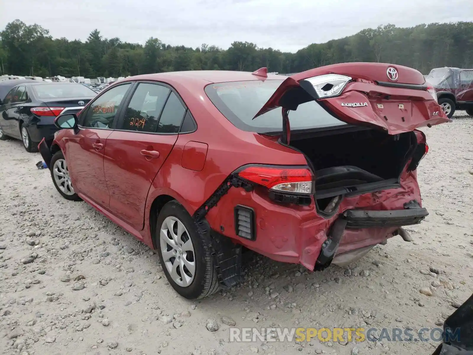 3 Photograph of a damaged car 5YFEPRAE8LP028753 TOYOTA COROLLA 2020