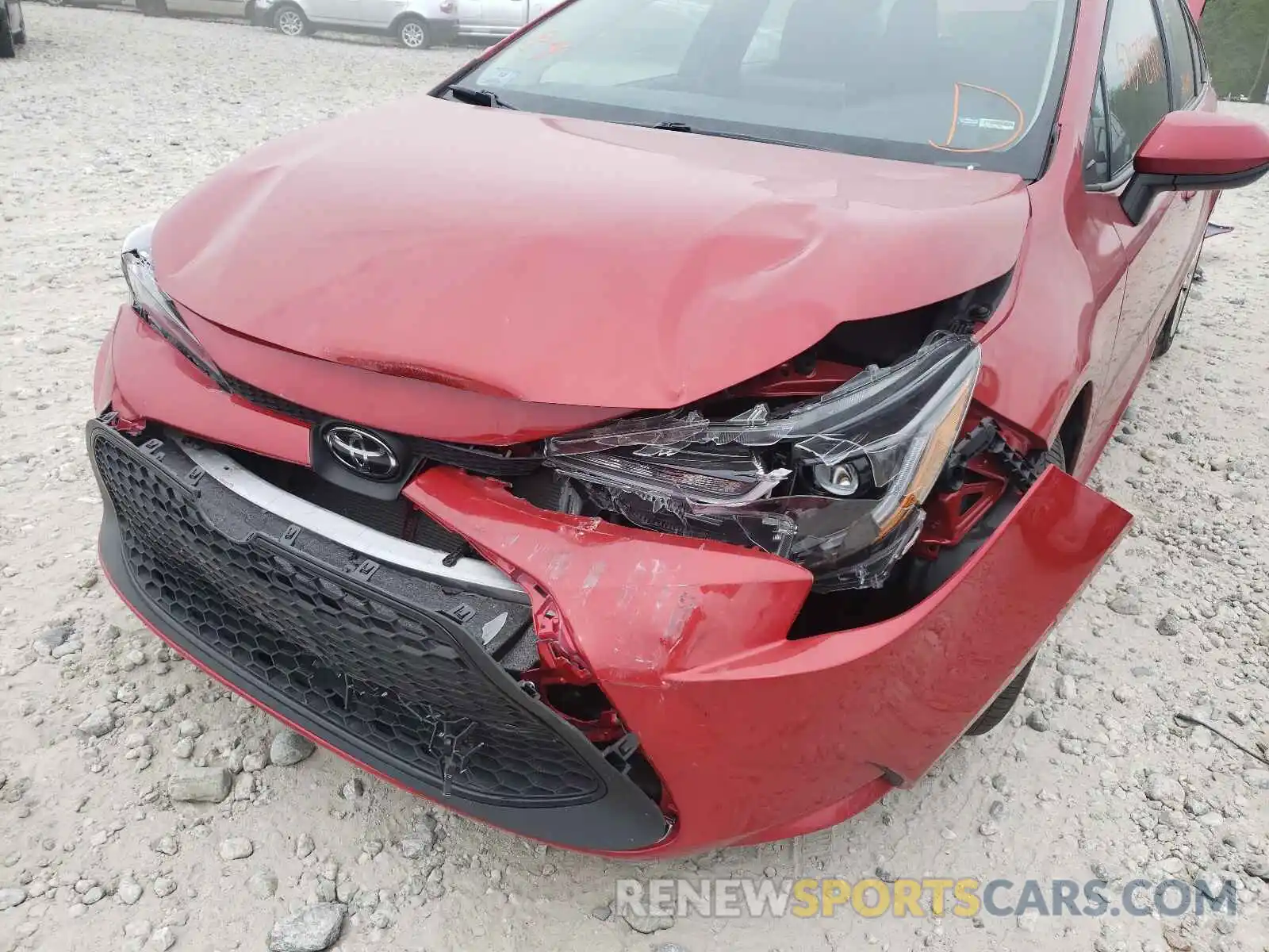 9 Photograph of a damaged car 5YFEPRAE8LP028753 TOYOTA COROLLA 2020