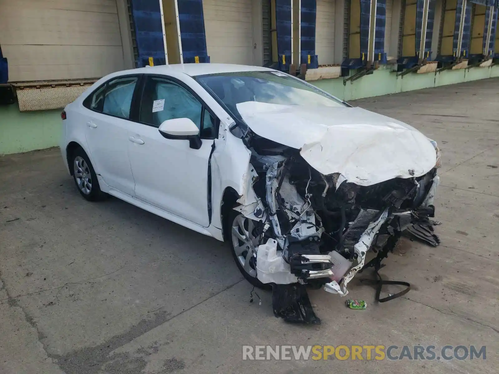 1 Photograph of a damaged car 5YFEPRAE8LP028770 TOYOTA COROLLA 2020