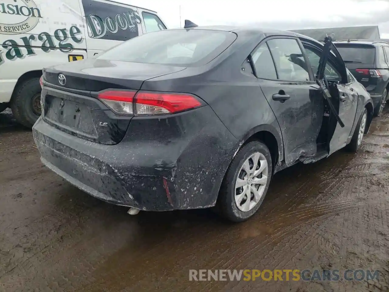 4 Photograph of a damaged car 5YFEPRAE8LP029613 TOYOTA COROLLA 2020