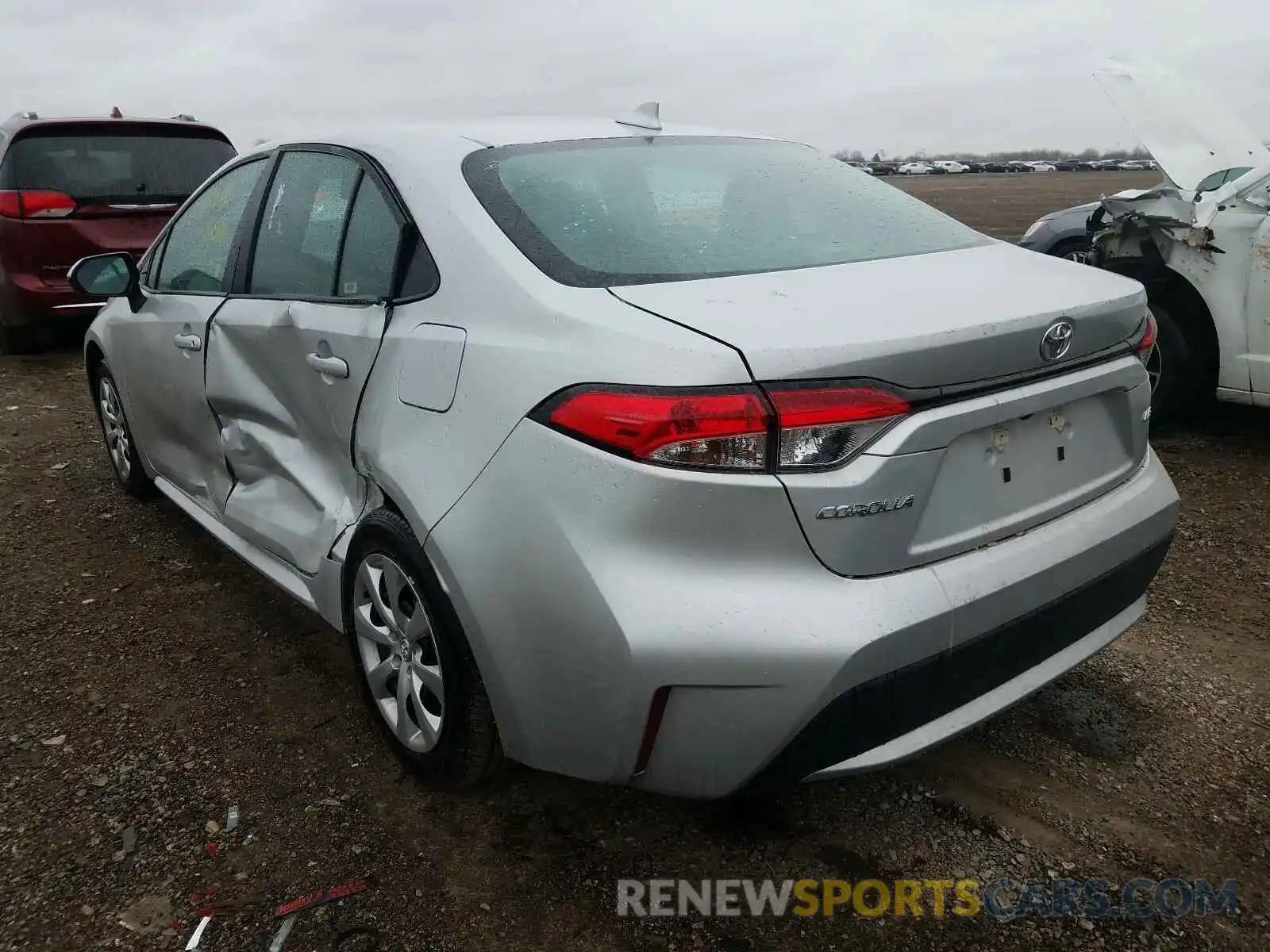 3 Photograph of a damaged car 5YFEPRAE8LP030079 TOYOTA COROLLA 2020