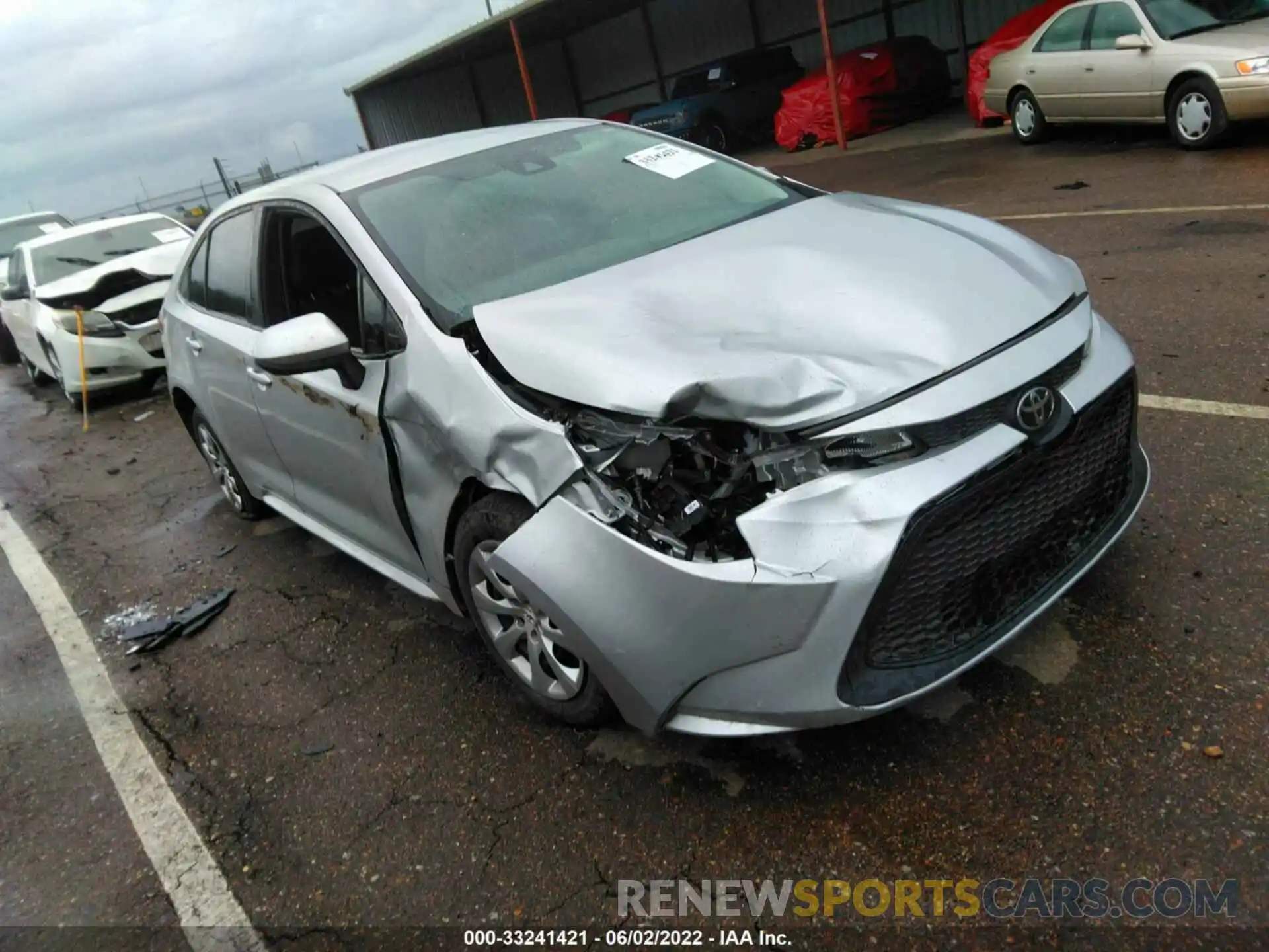 1 Photograph of a damaged car 5YFEPRAE8LP030759 TOYOTA COROLLA 2020