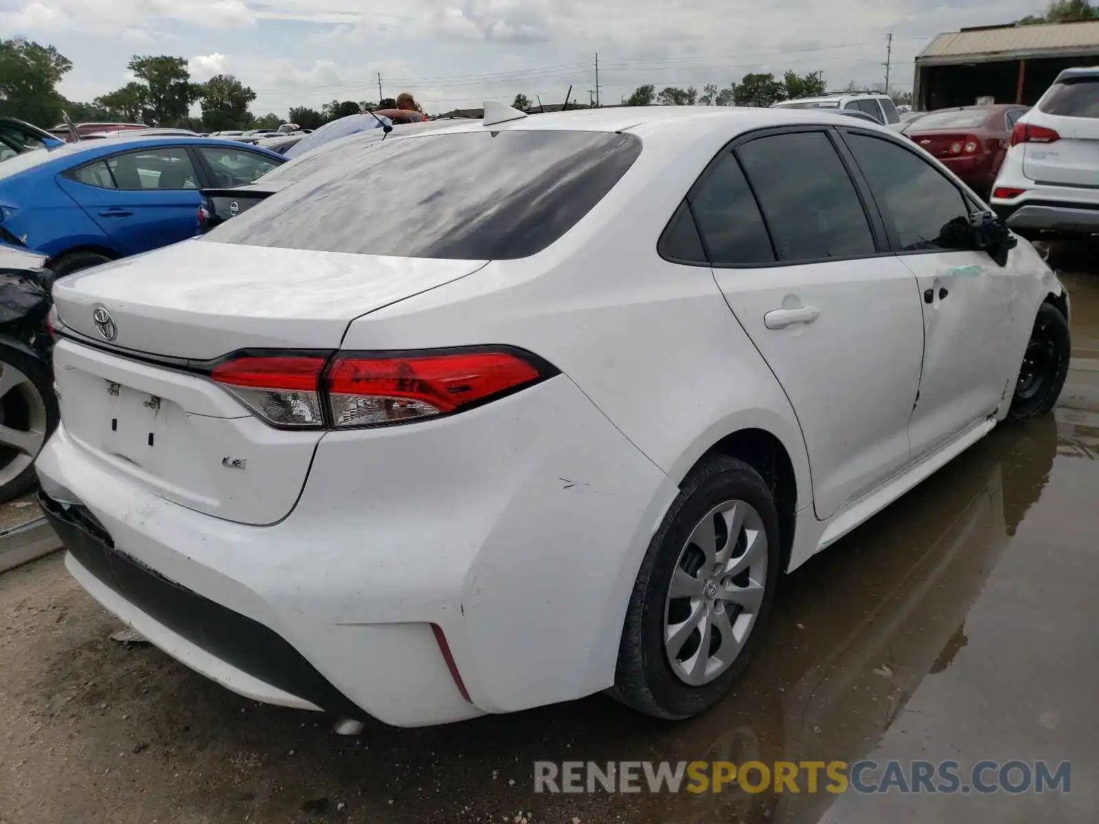 4 Photograph of a damaged car 5YFEPRAE8LP030857 TOYOTA COROLLA 2020